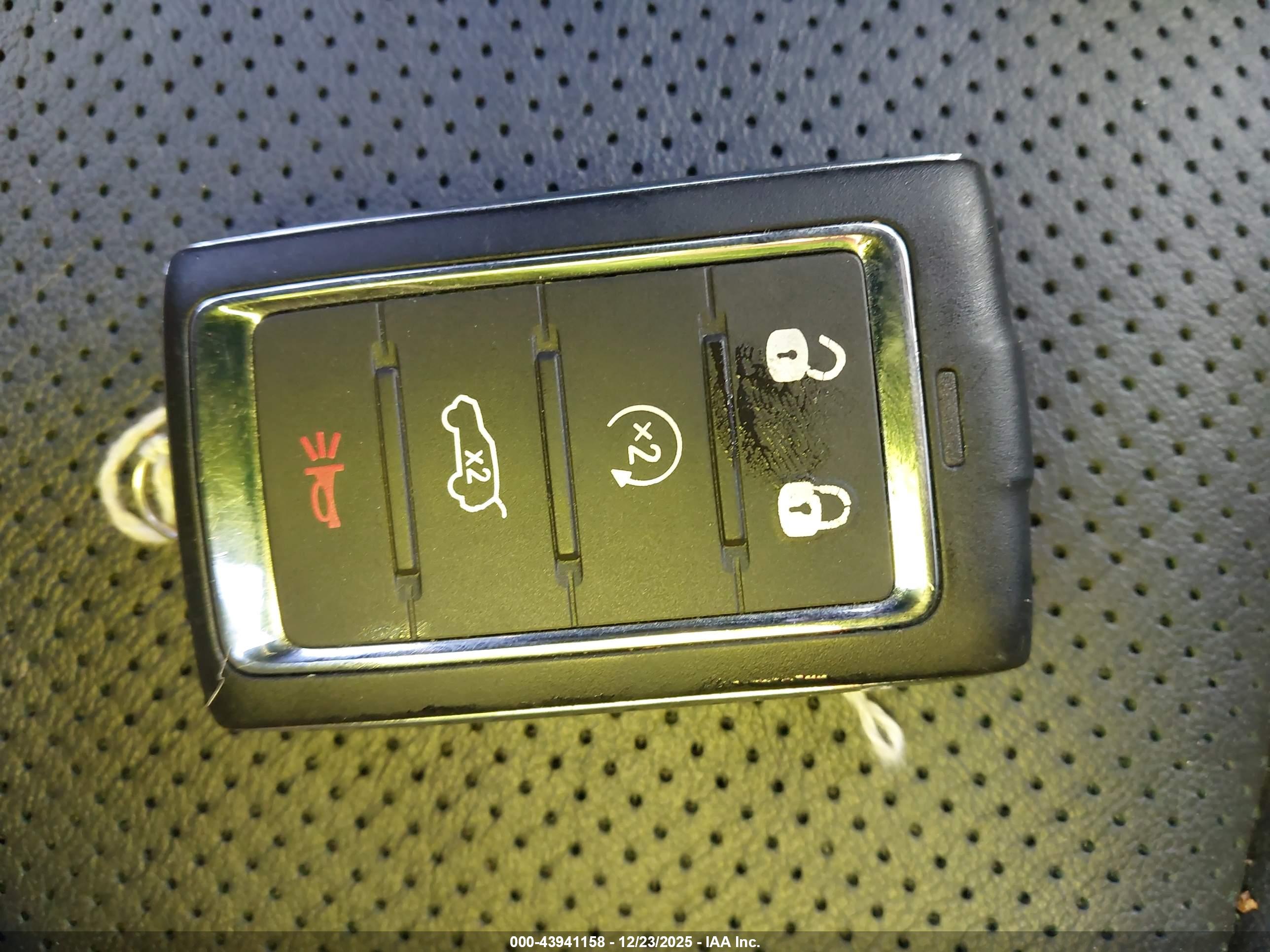 JEEP WAGONEER image 11