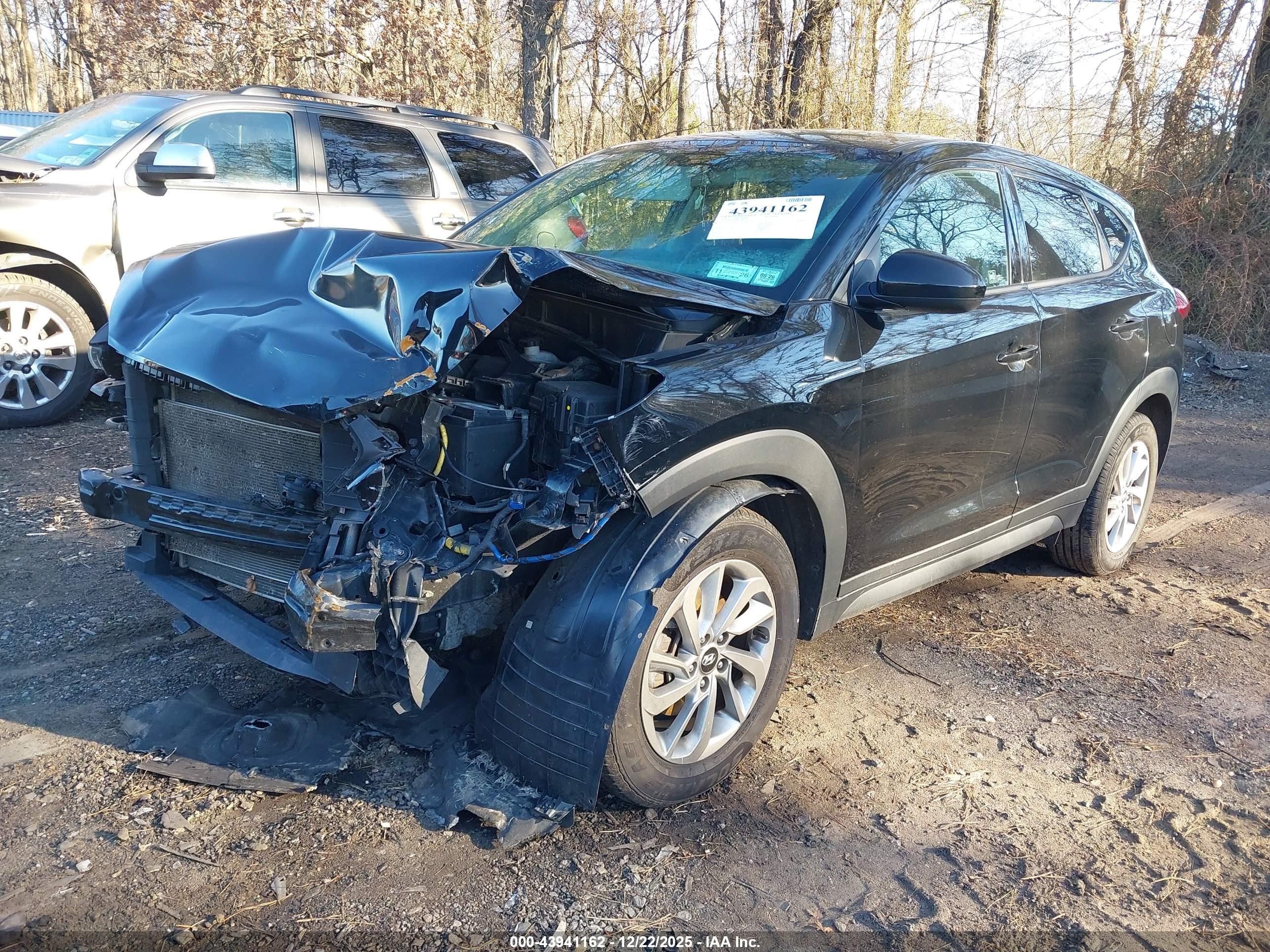 HYUNDAI TUCSON image 2