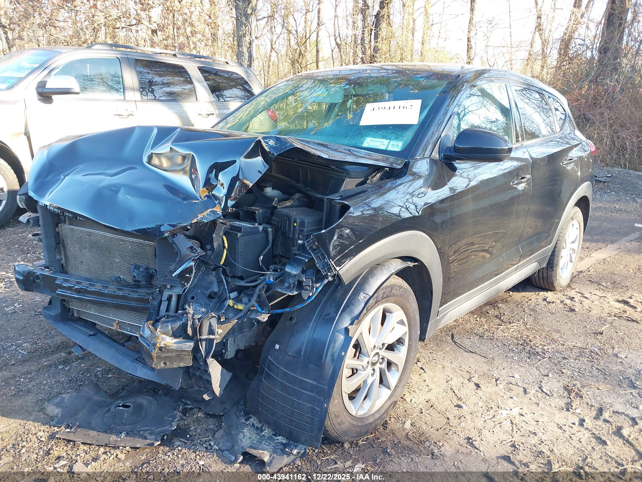 HYUNDAI TUCSON image 6