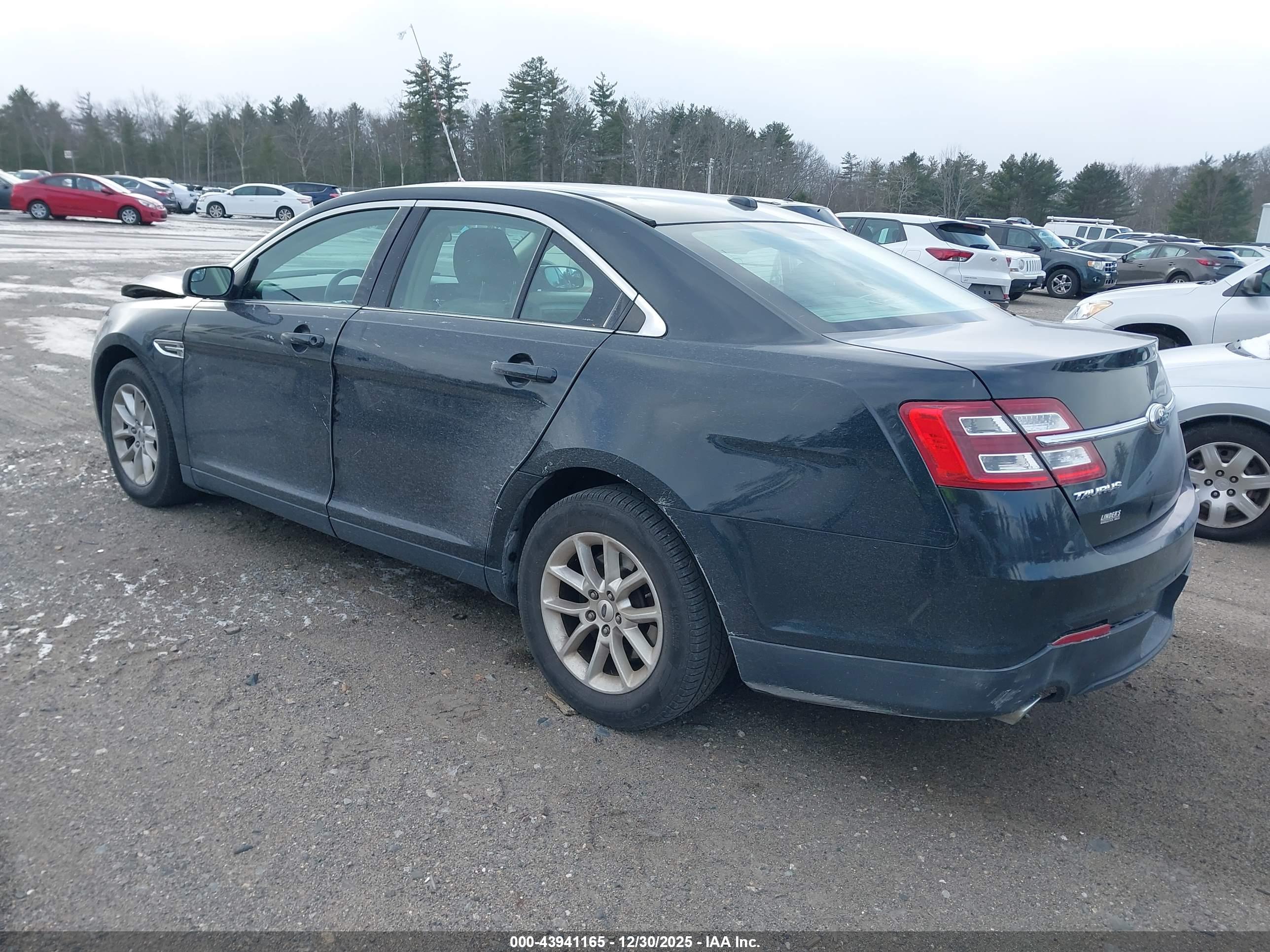 FORD TAURUS image 3