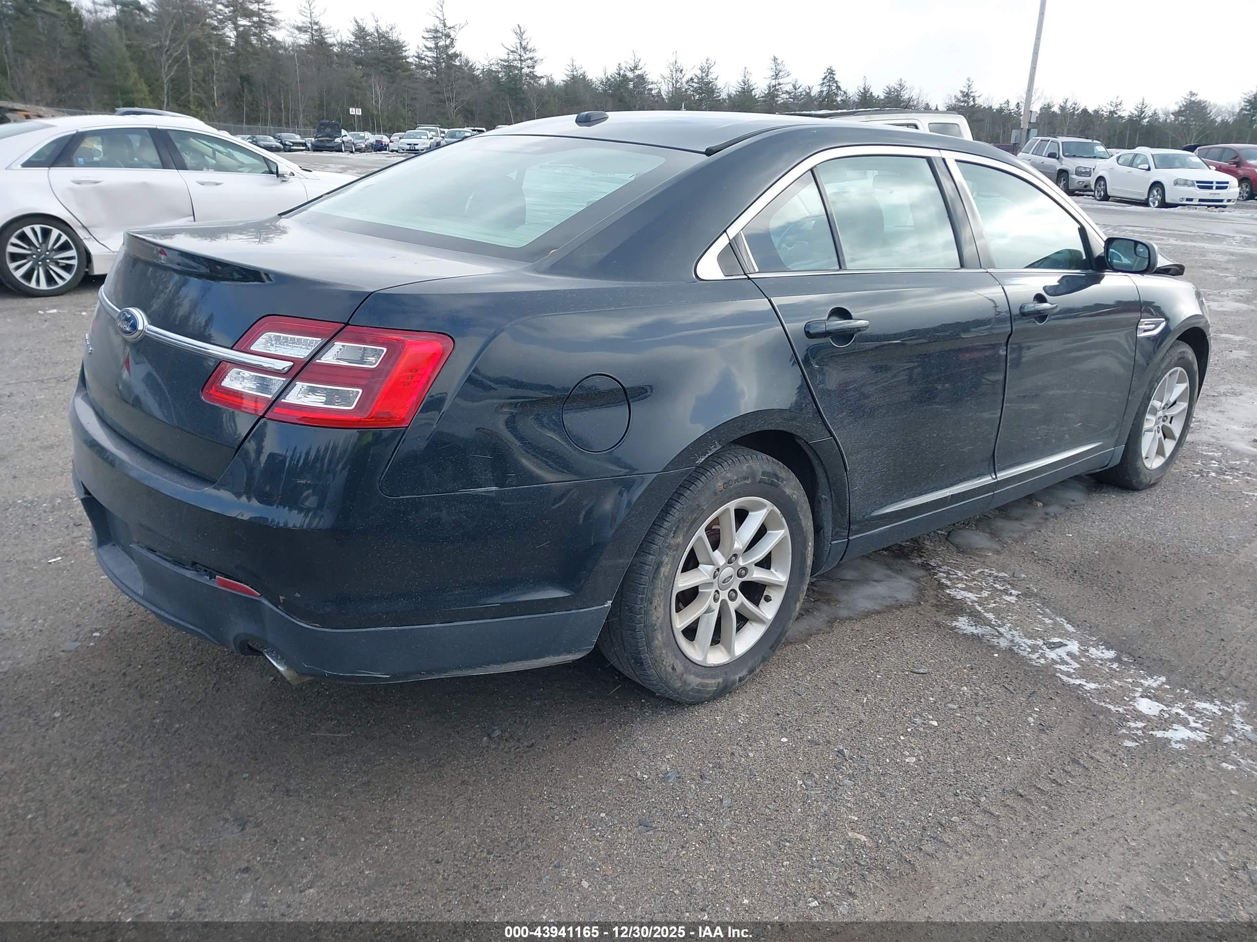 FORD TAURUS image 4