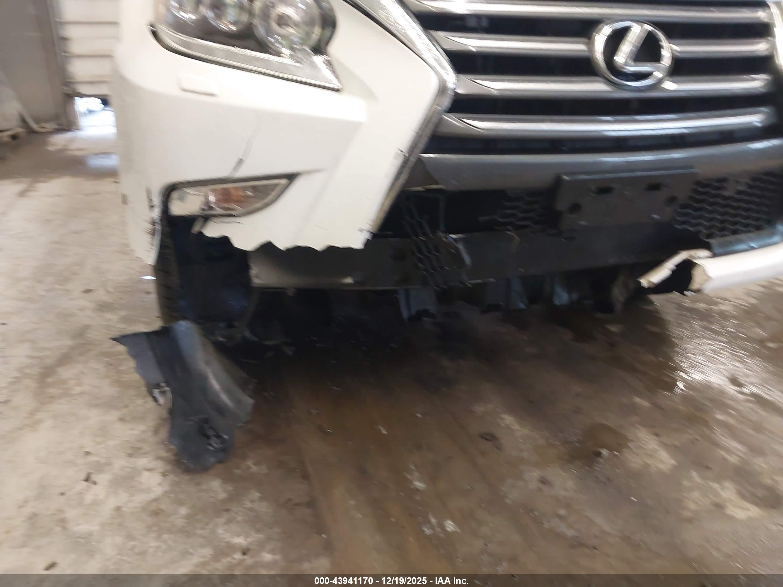 LEXUS GX image 6