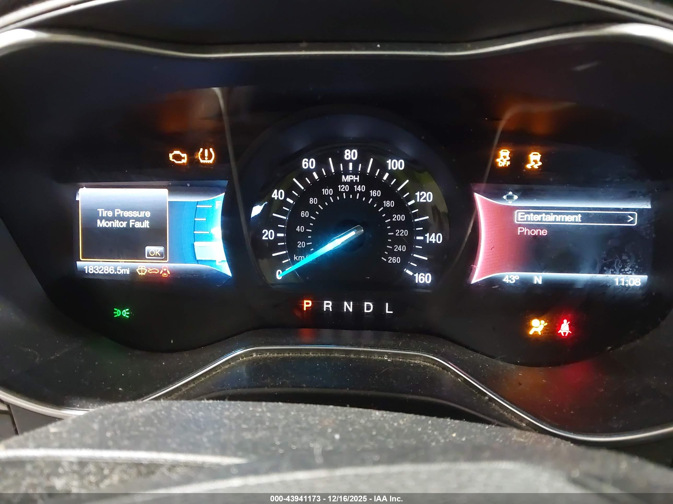 FORD FUSION image 7
