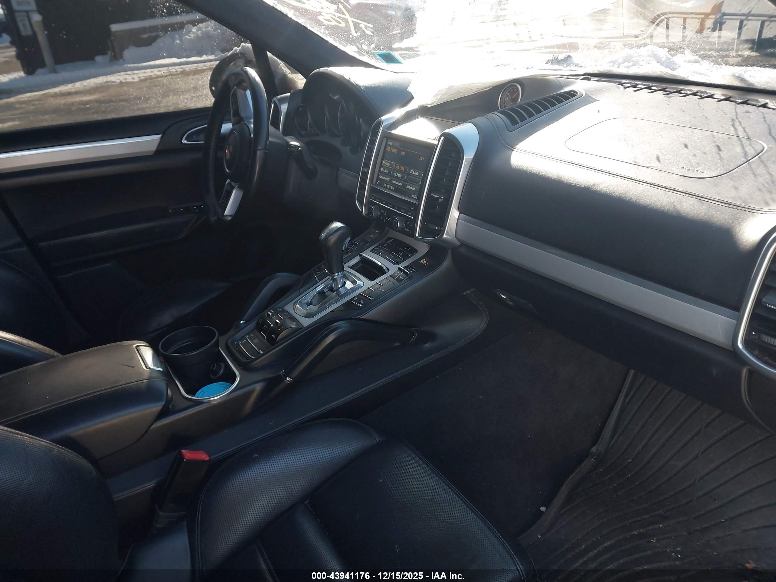PORSCHE CAYENNE image 5