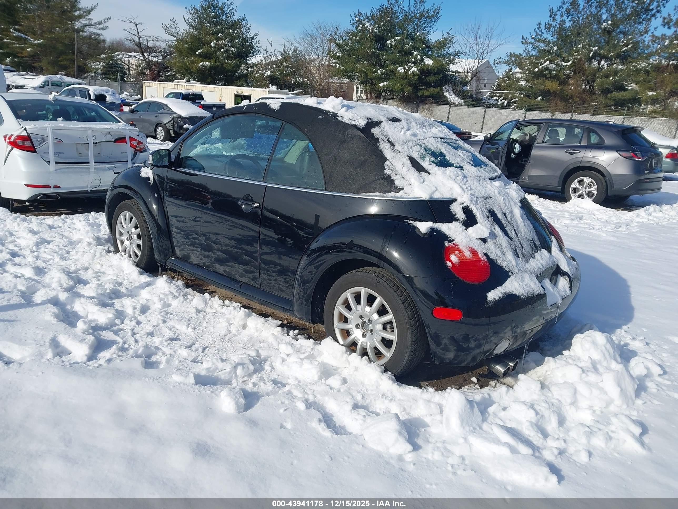 VOLKSWAGEN NEW image 3