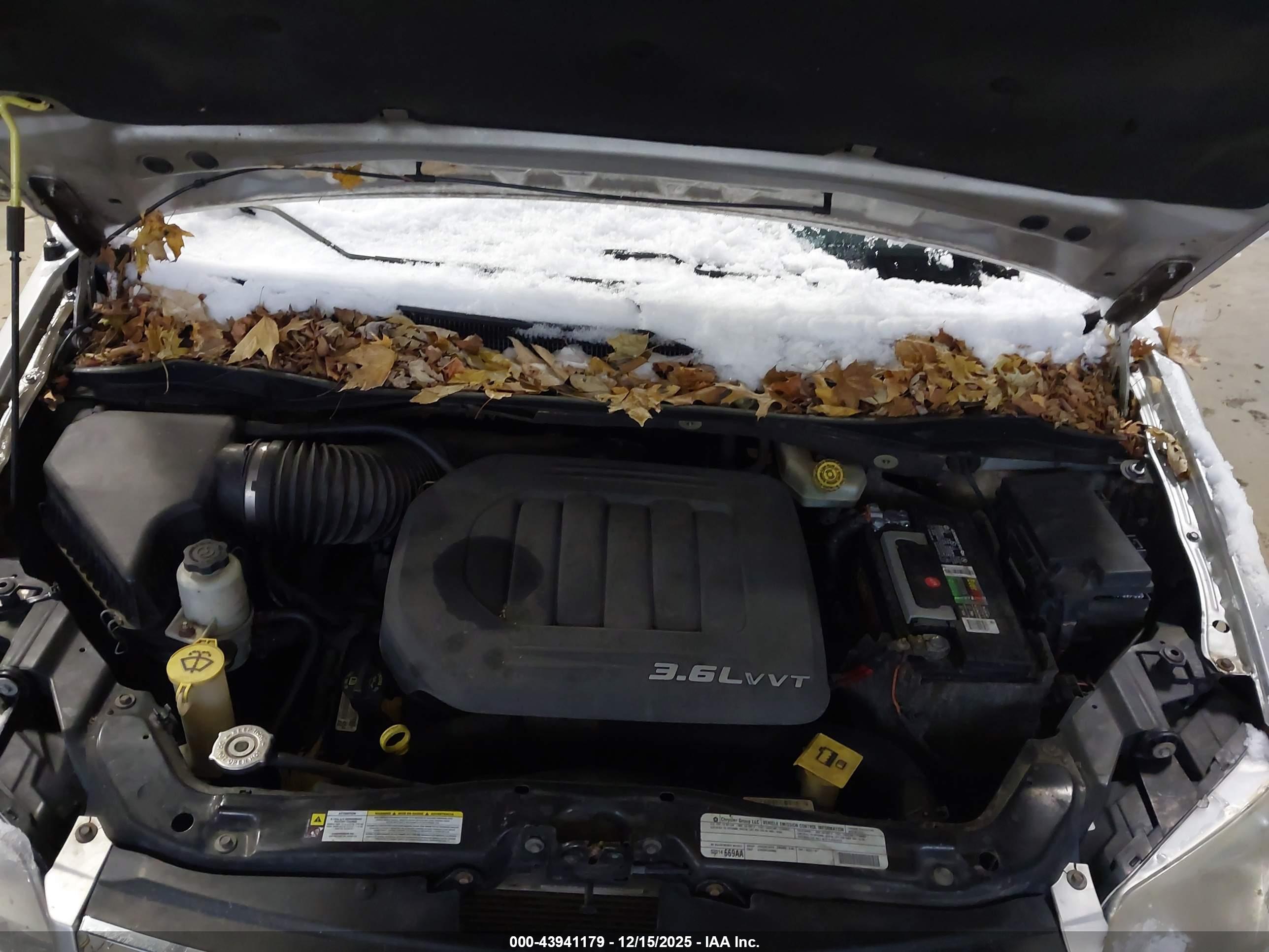 CHRYSLER TOWN image 10