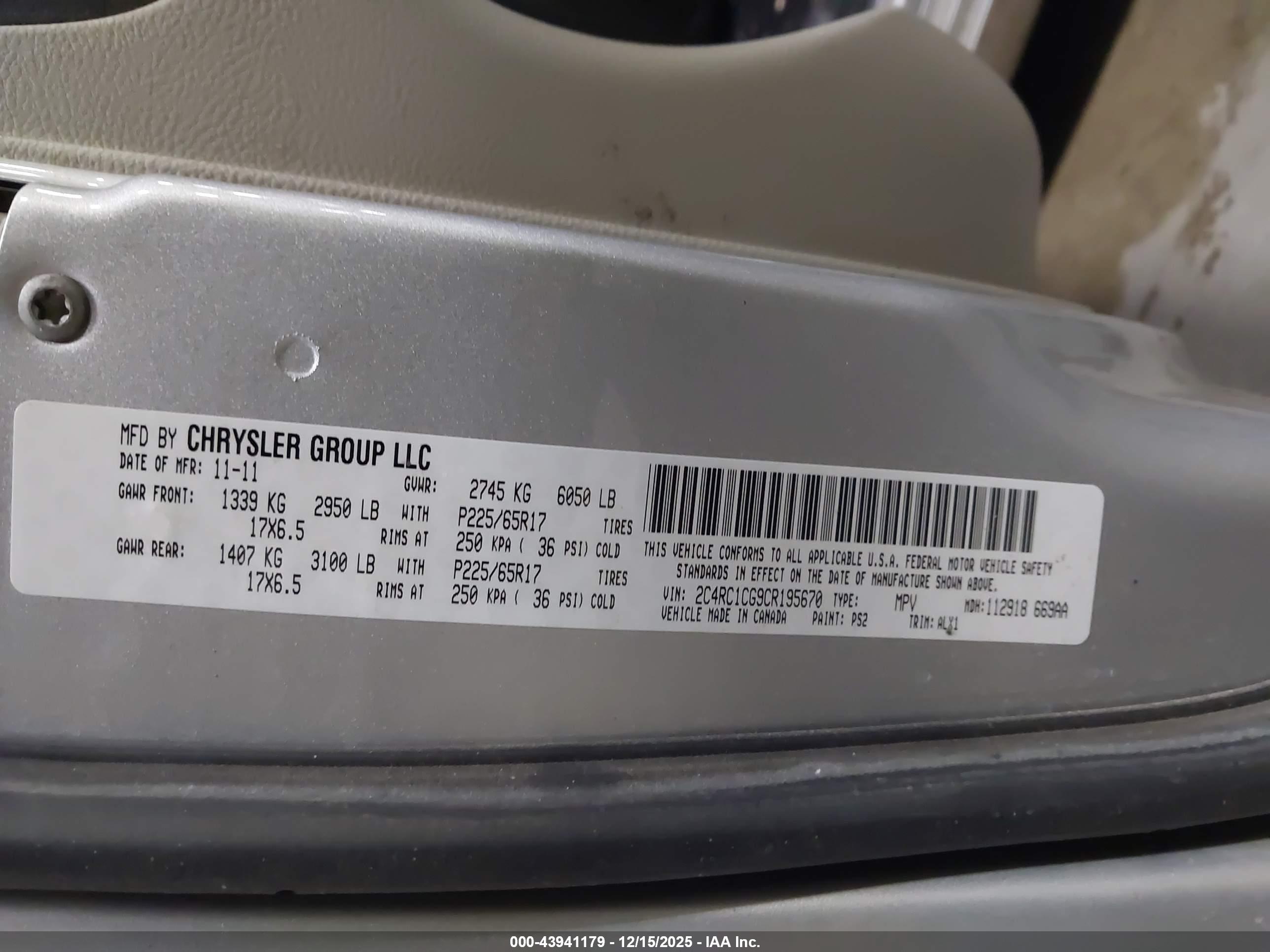 CHRYSLER TOWN image 9
