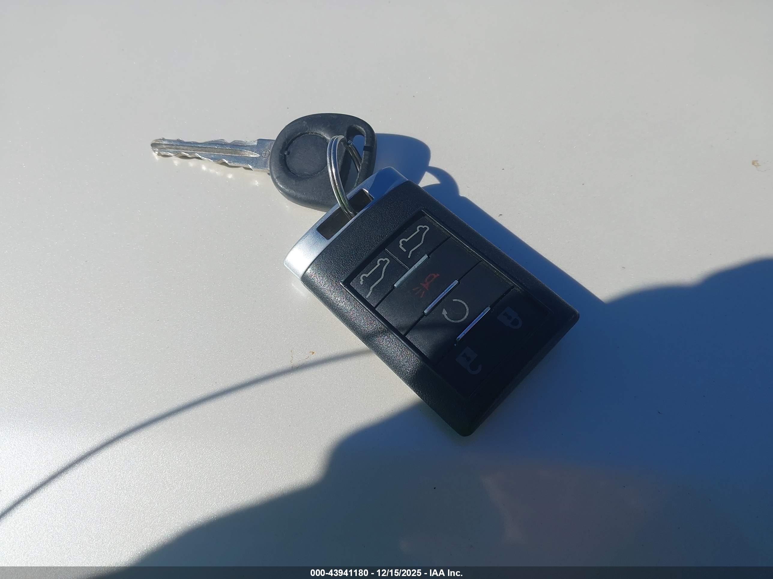 CADILLAC ESCALADE image 11