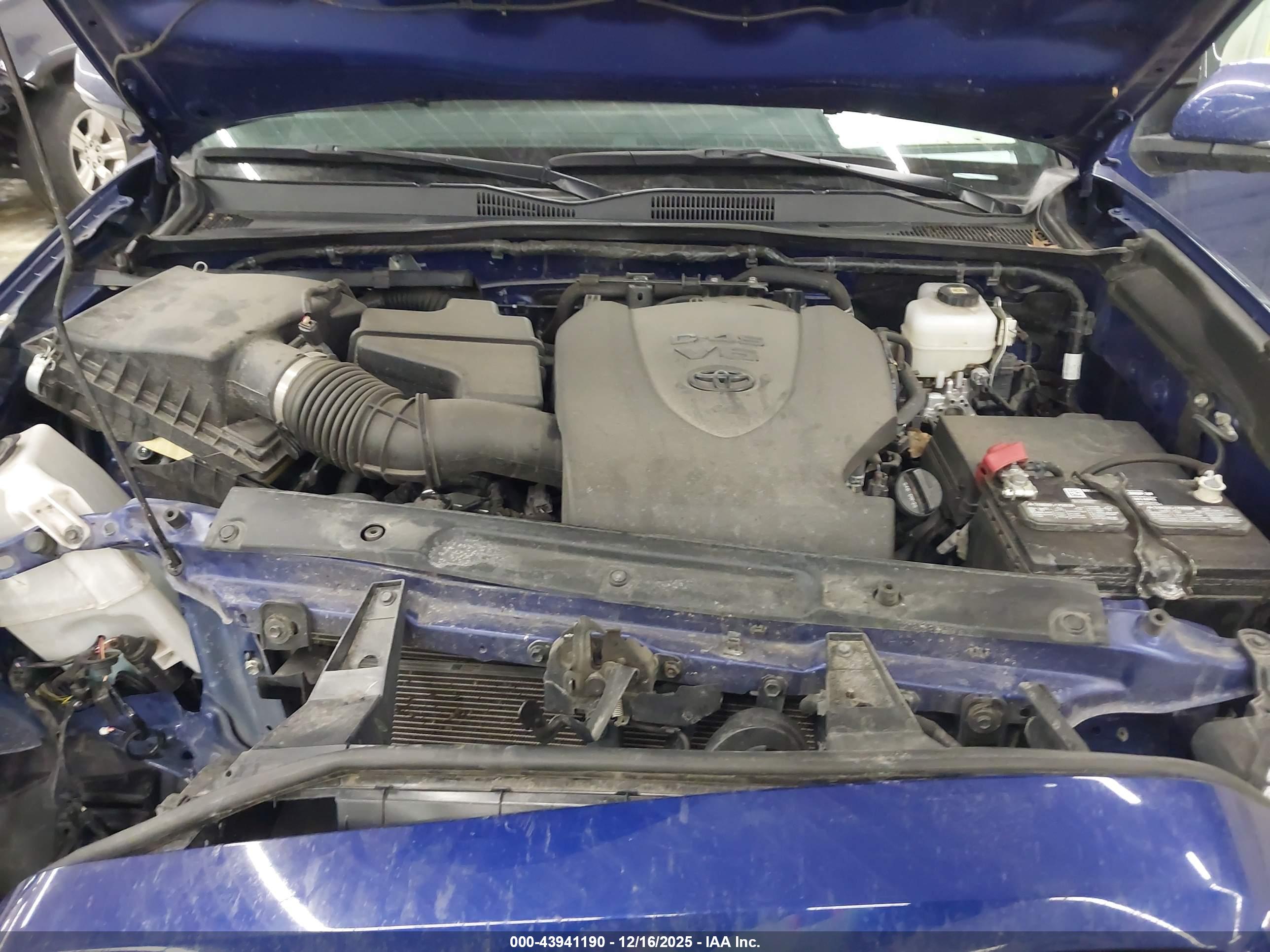 TOYOTA TACOMA image 10