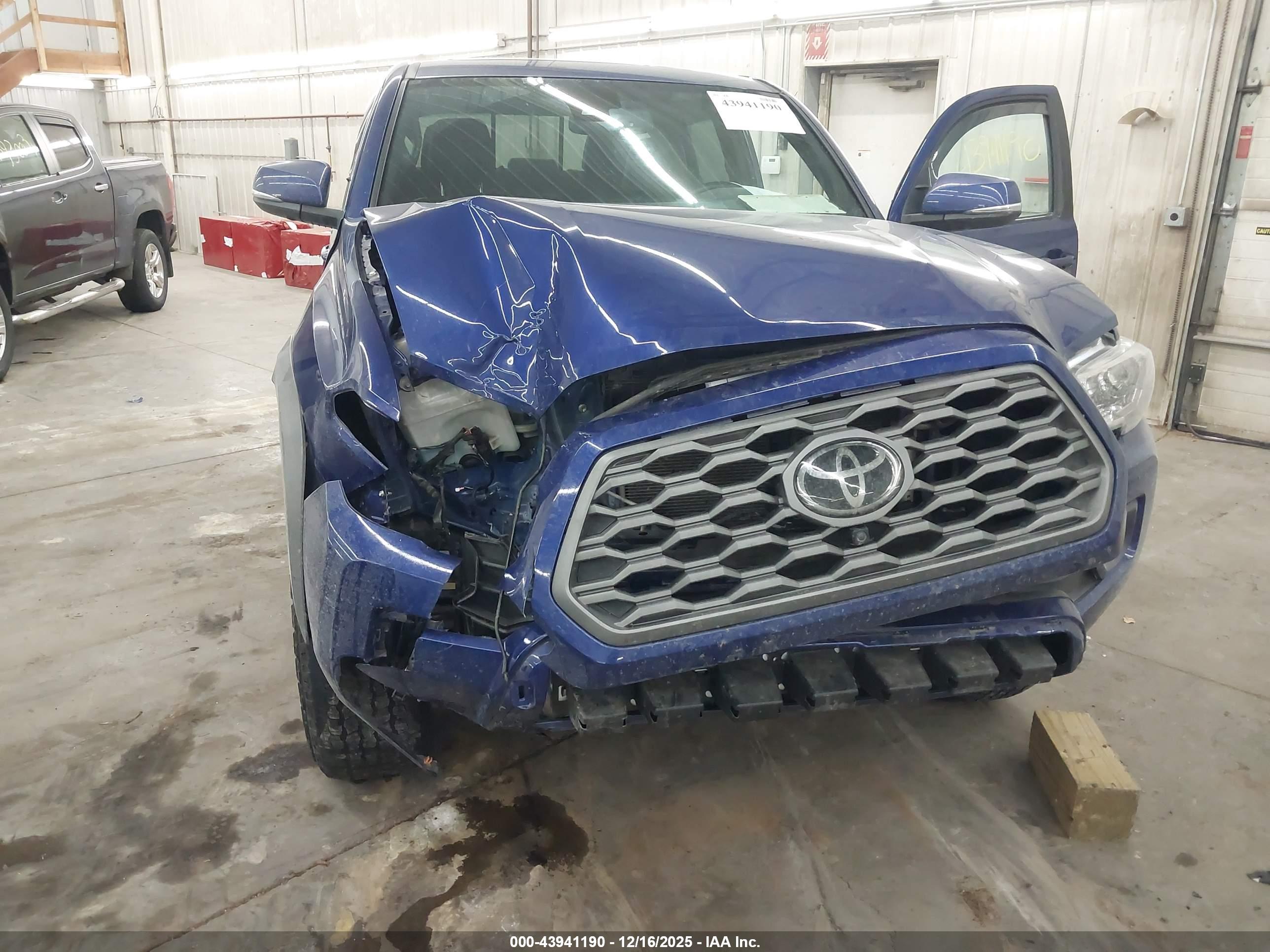 TOYOTA TACOMA image 6