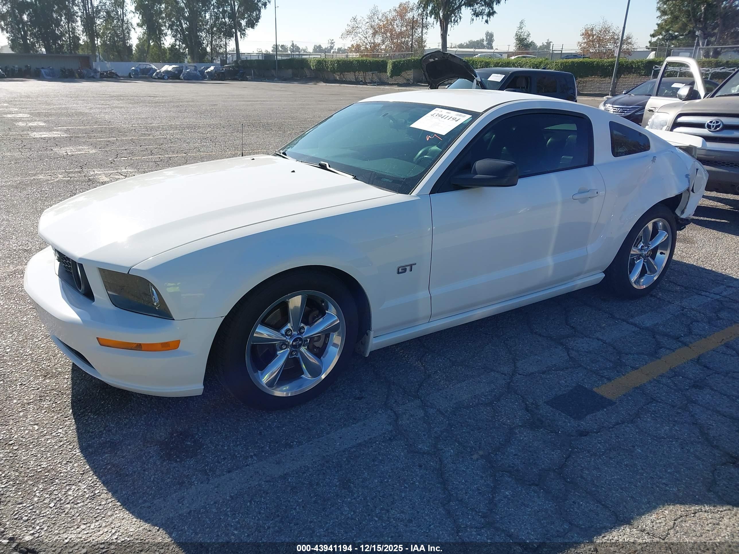 FORD MUSTANG image 2