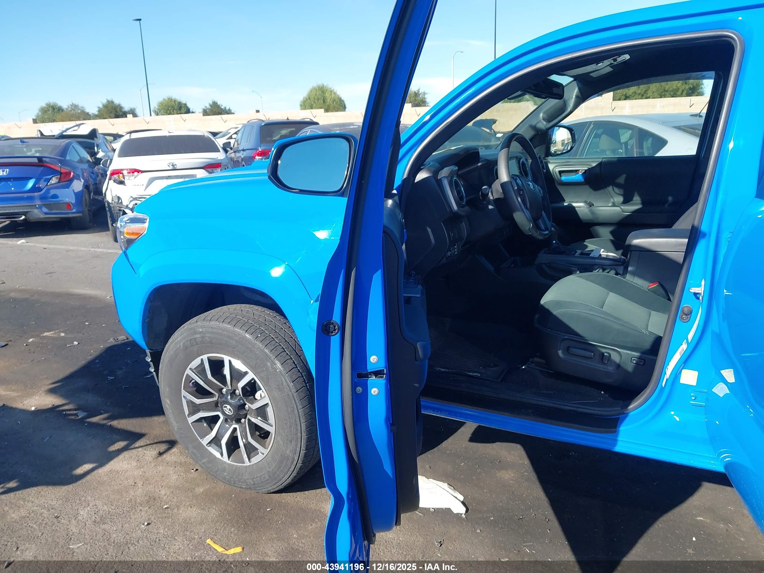 TOYOTA TACOMA image 5