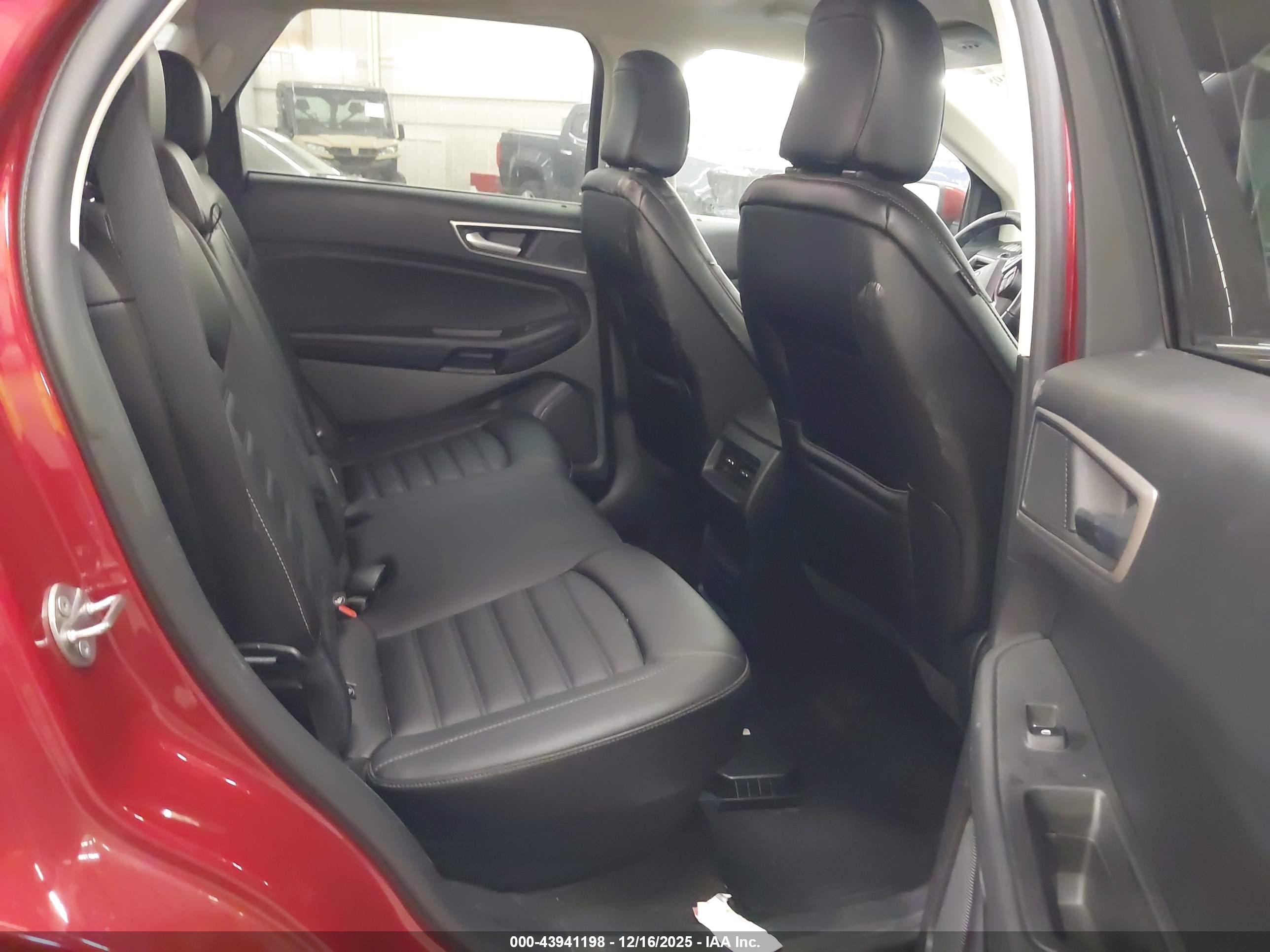 FORD EDGE image 8
