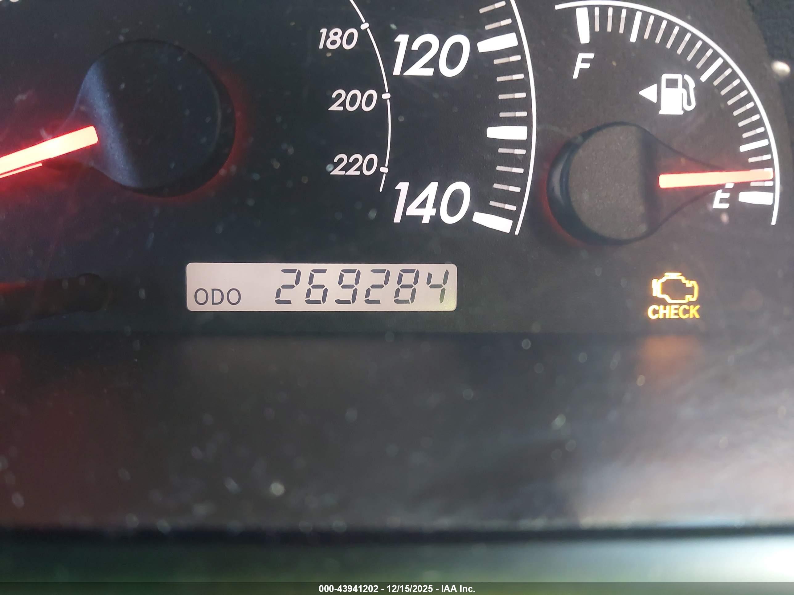 TOYOTA CAMRY image 7