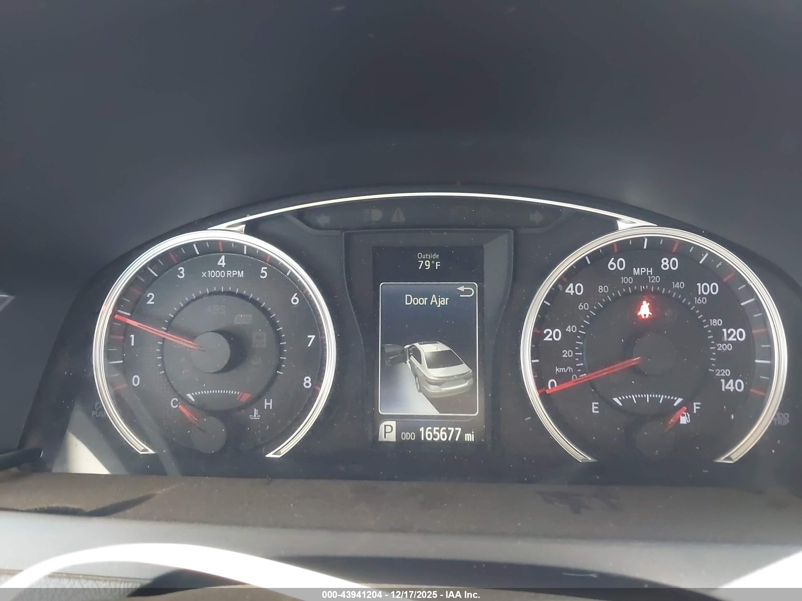 TOYOTA CAMRY image 7
