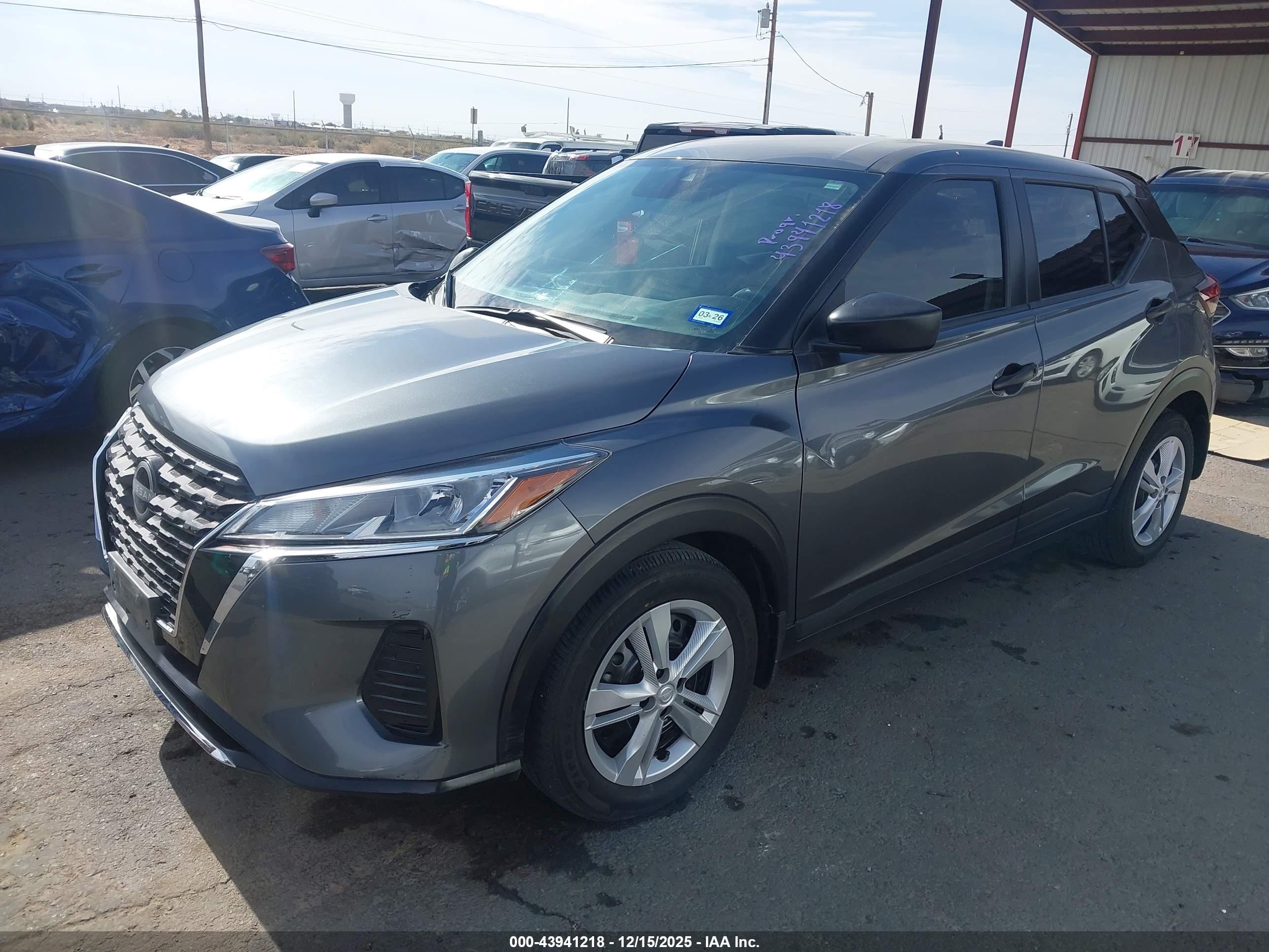 NISSAN KICKS image 2