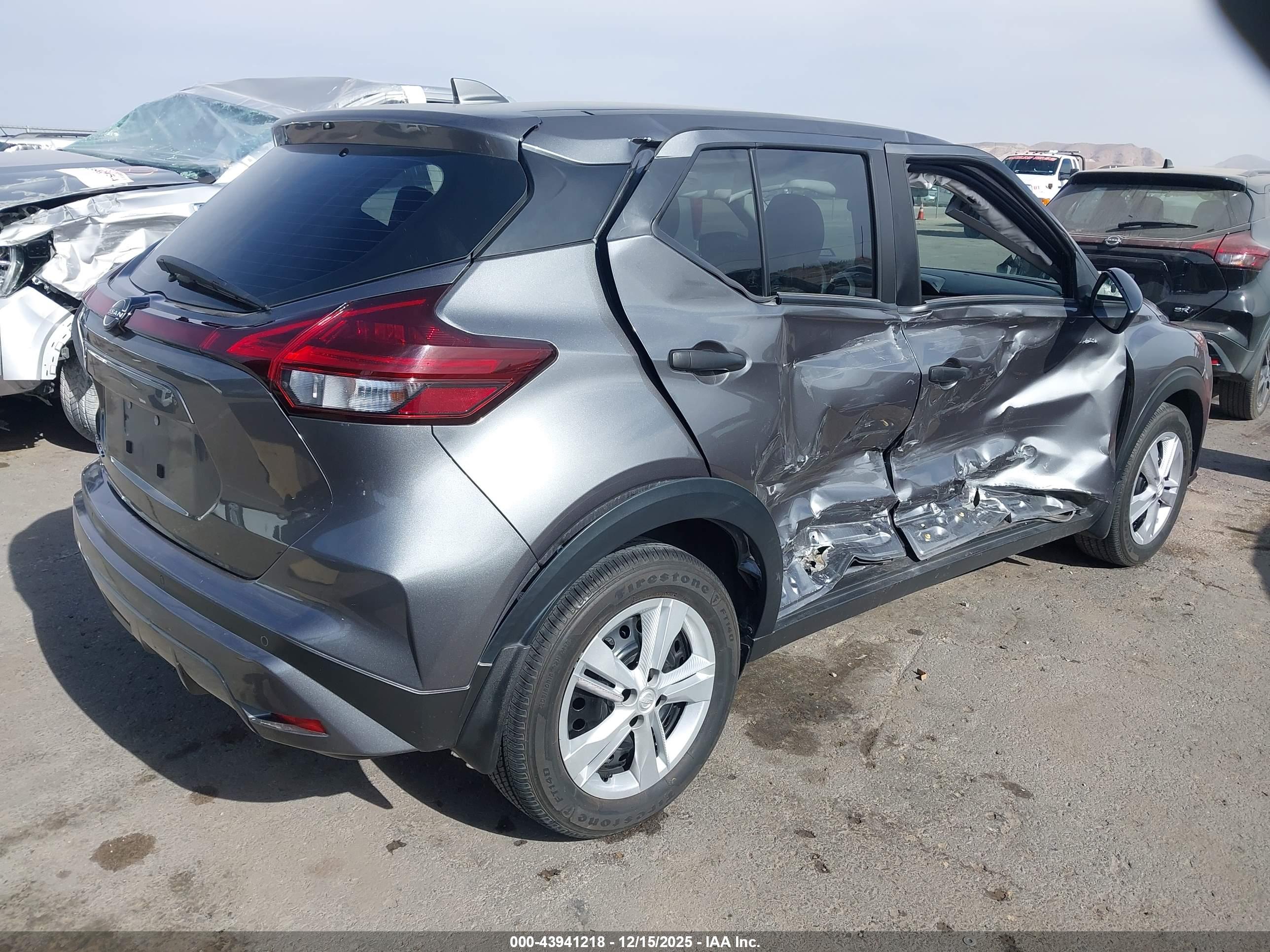 NISSAN KICKS image 4