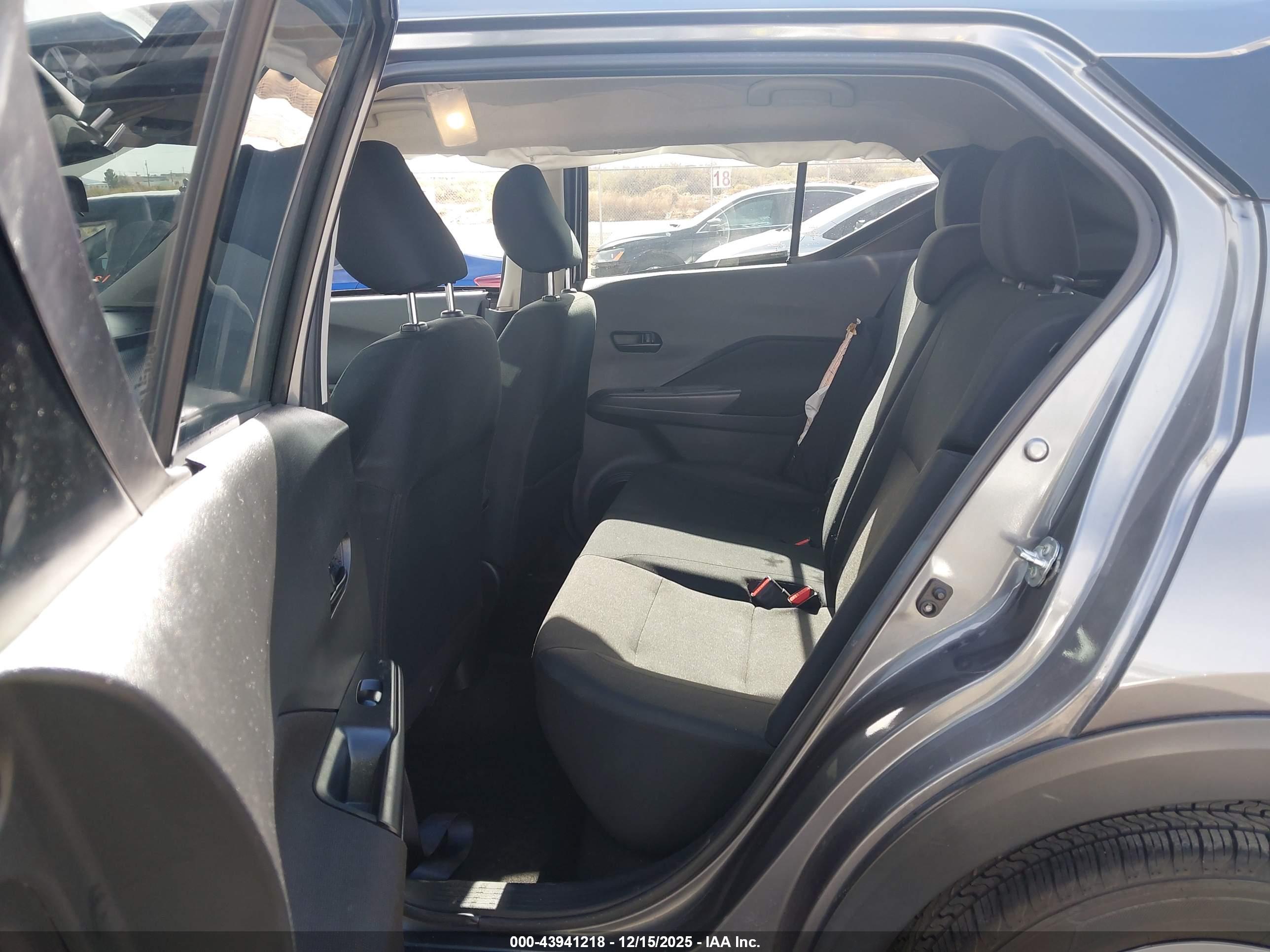 NISSAN KICKS image 8