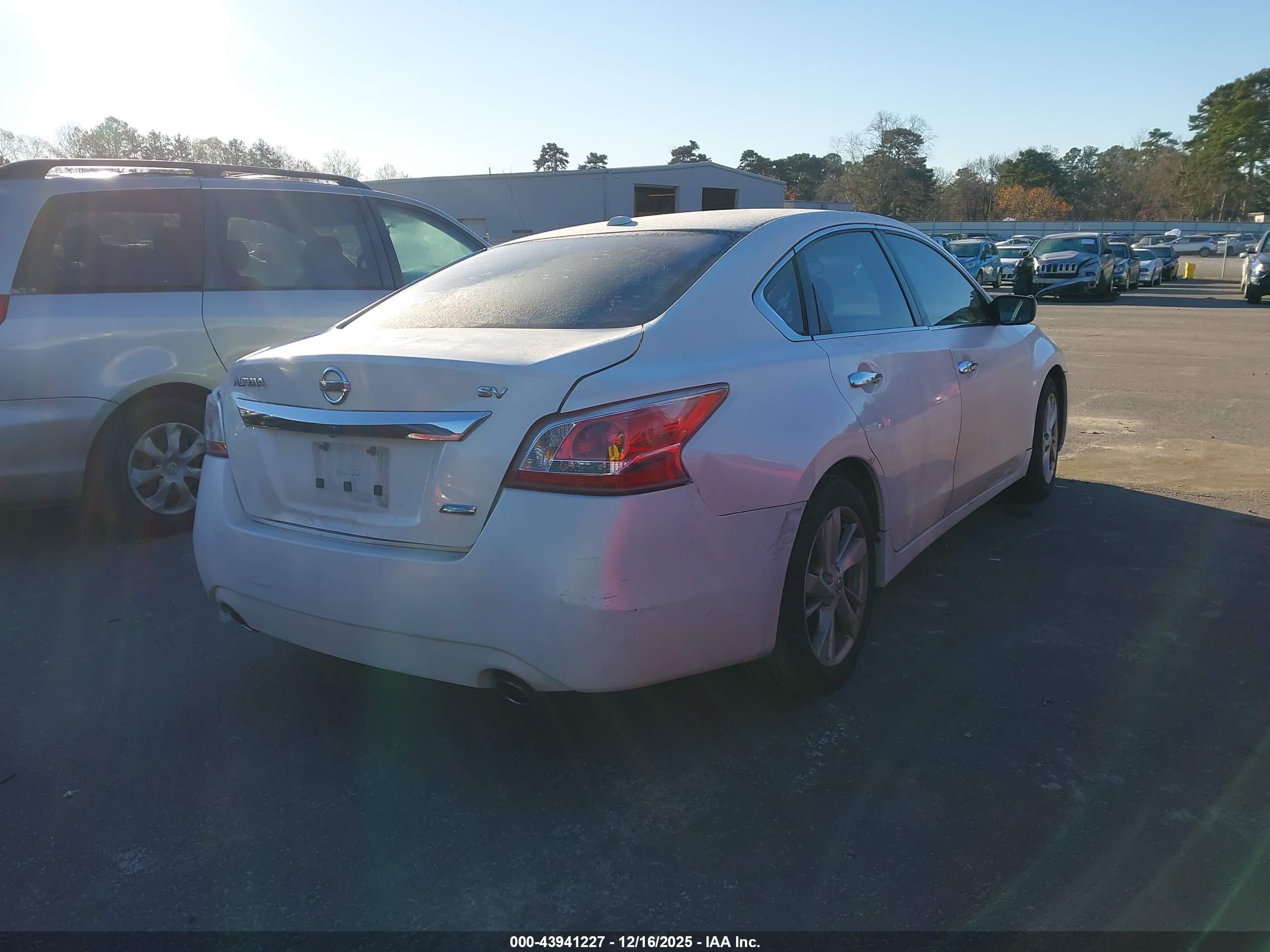 NISSAN ALTIMA image 4