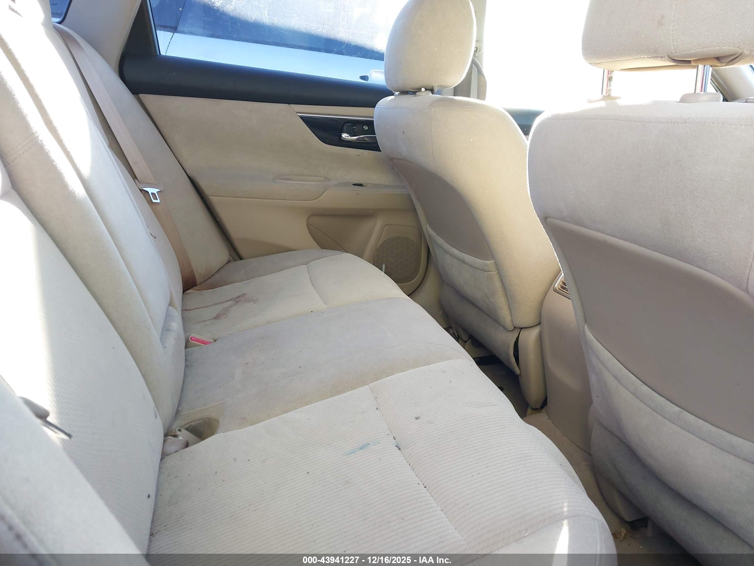NISSAN ALTIMA image 8