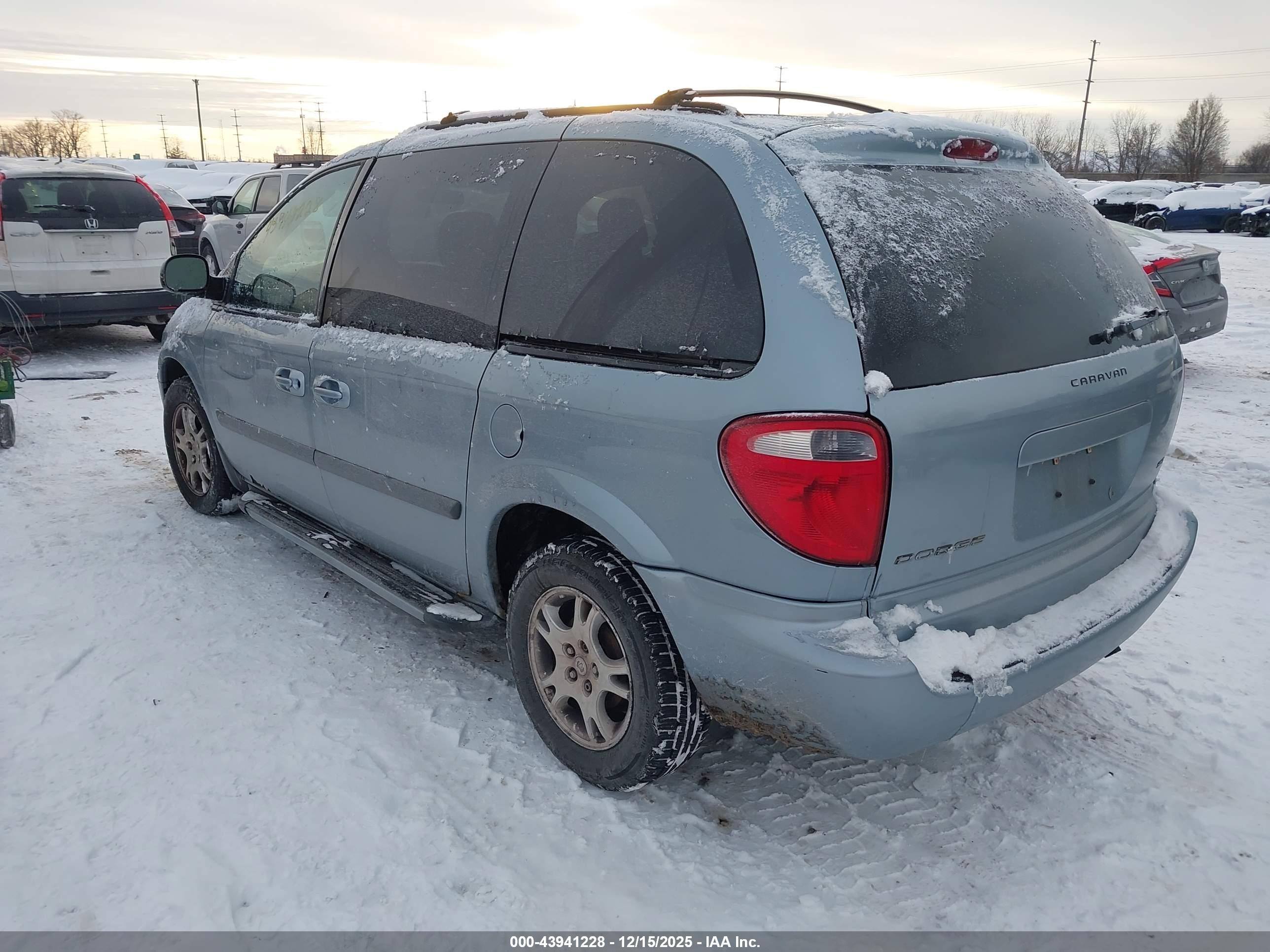 DODGE CARAVAN image 3