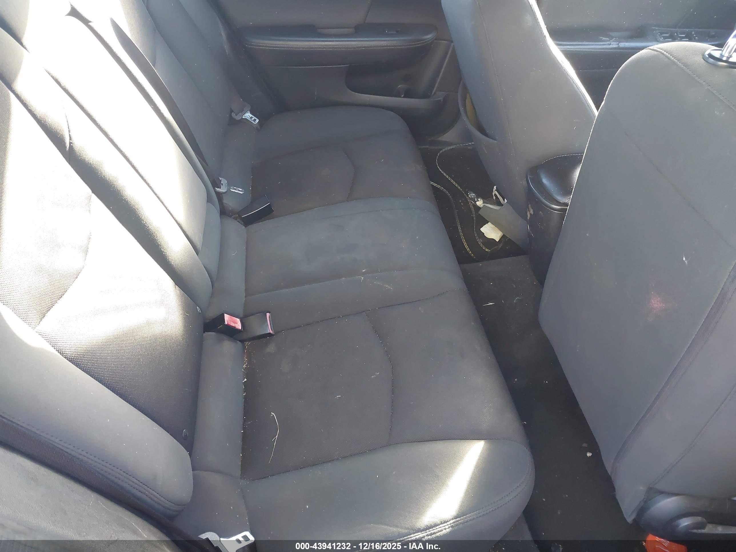 DODGE AVENGER image 8