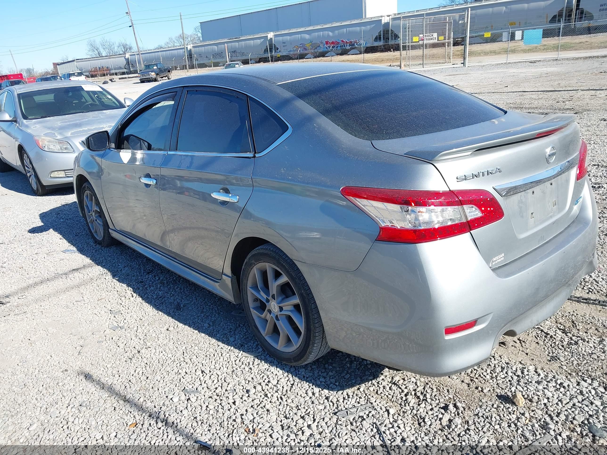 NISSAN SENTRA image 3