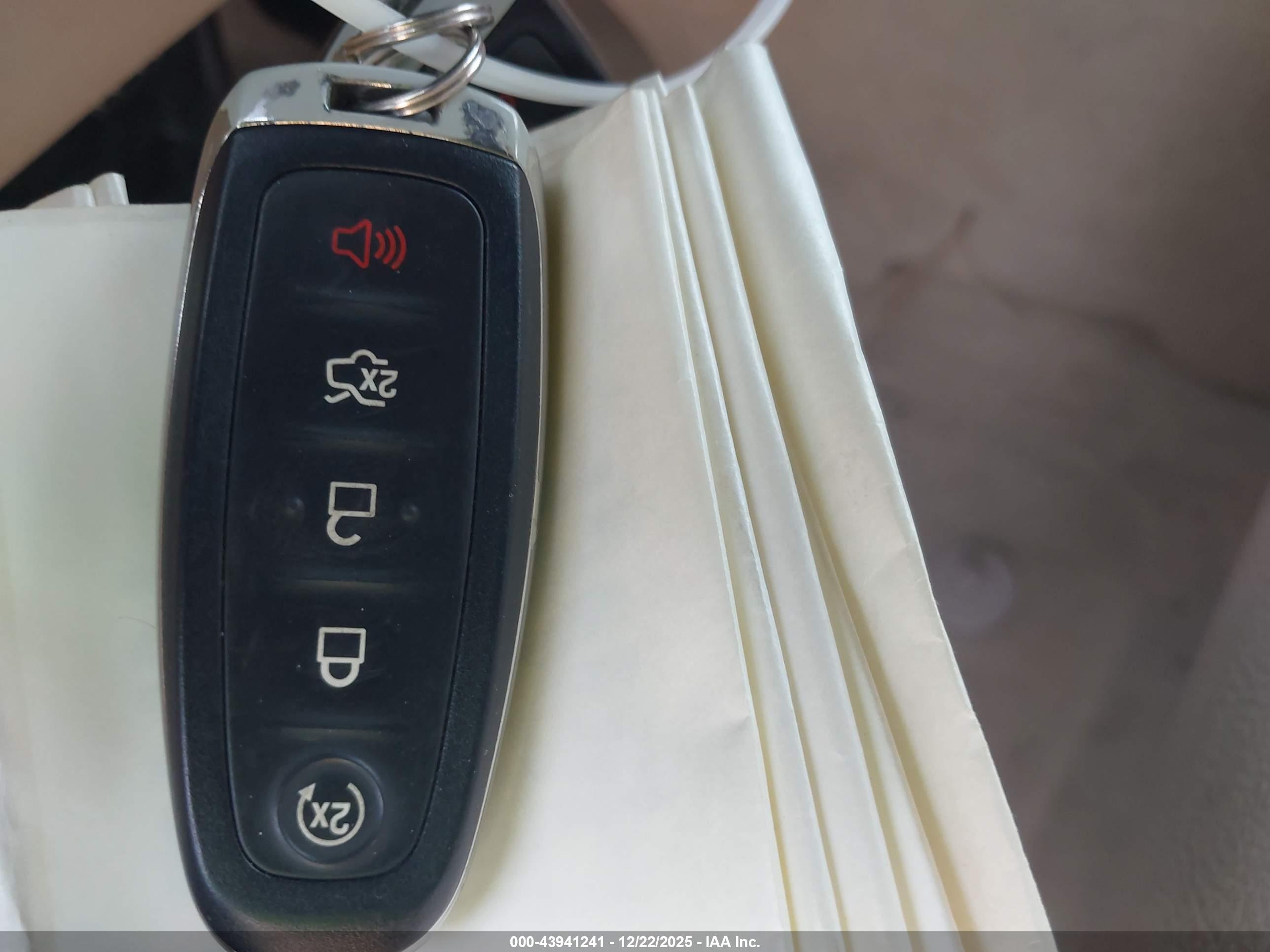 LINCOLN MKX image 11