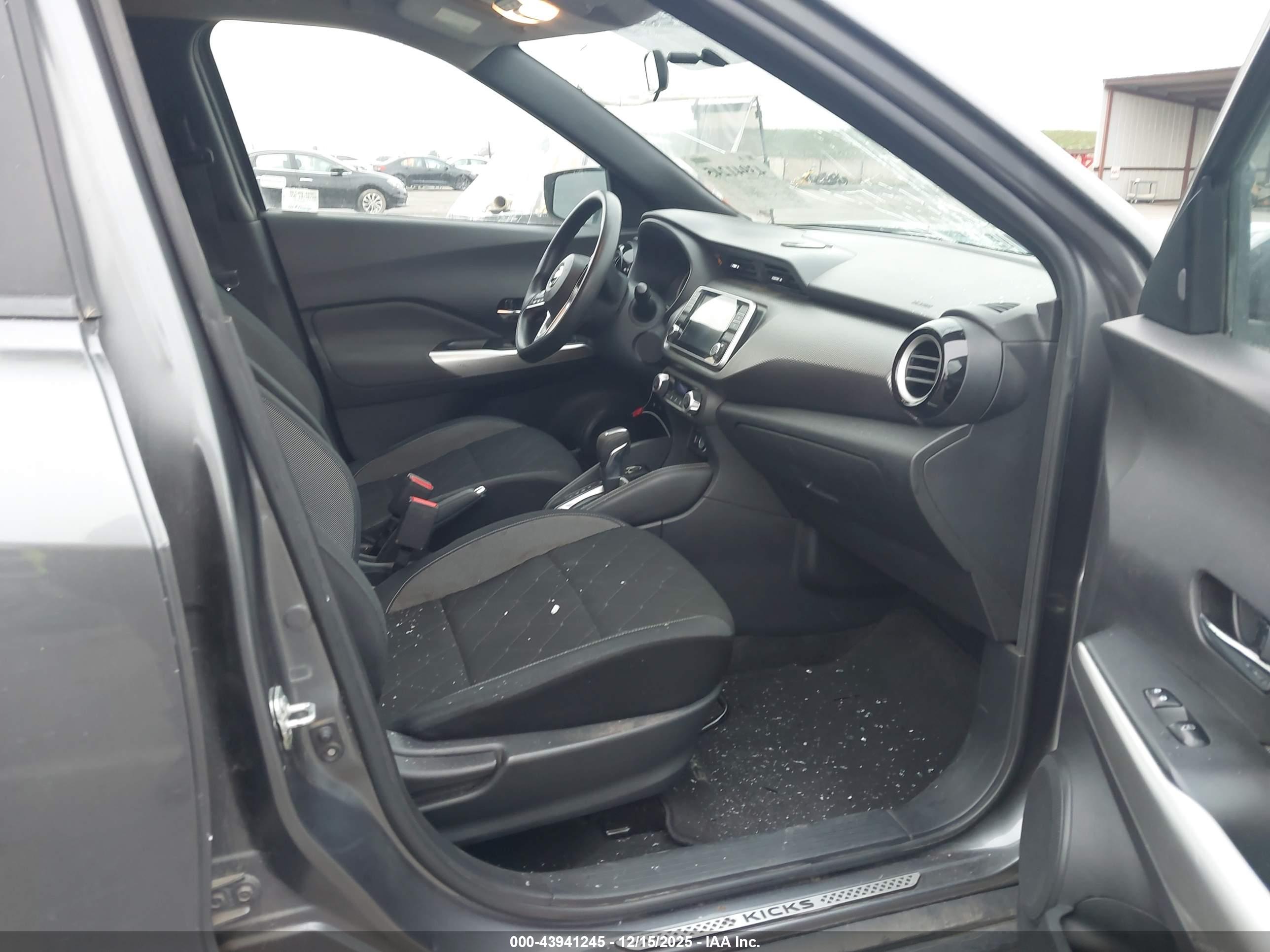NISSAN KICKS image 5