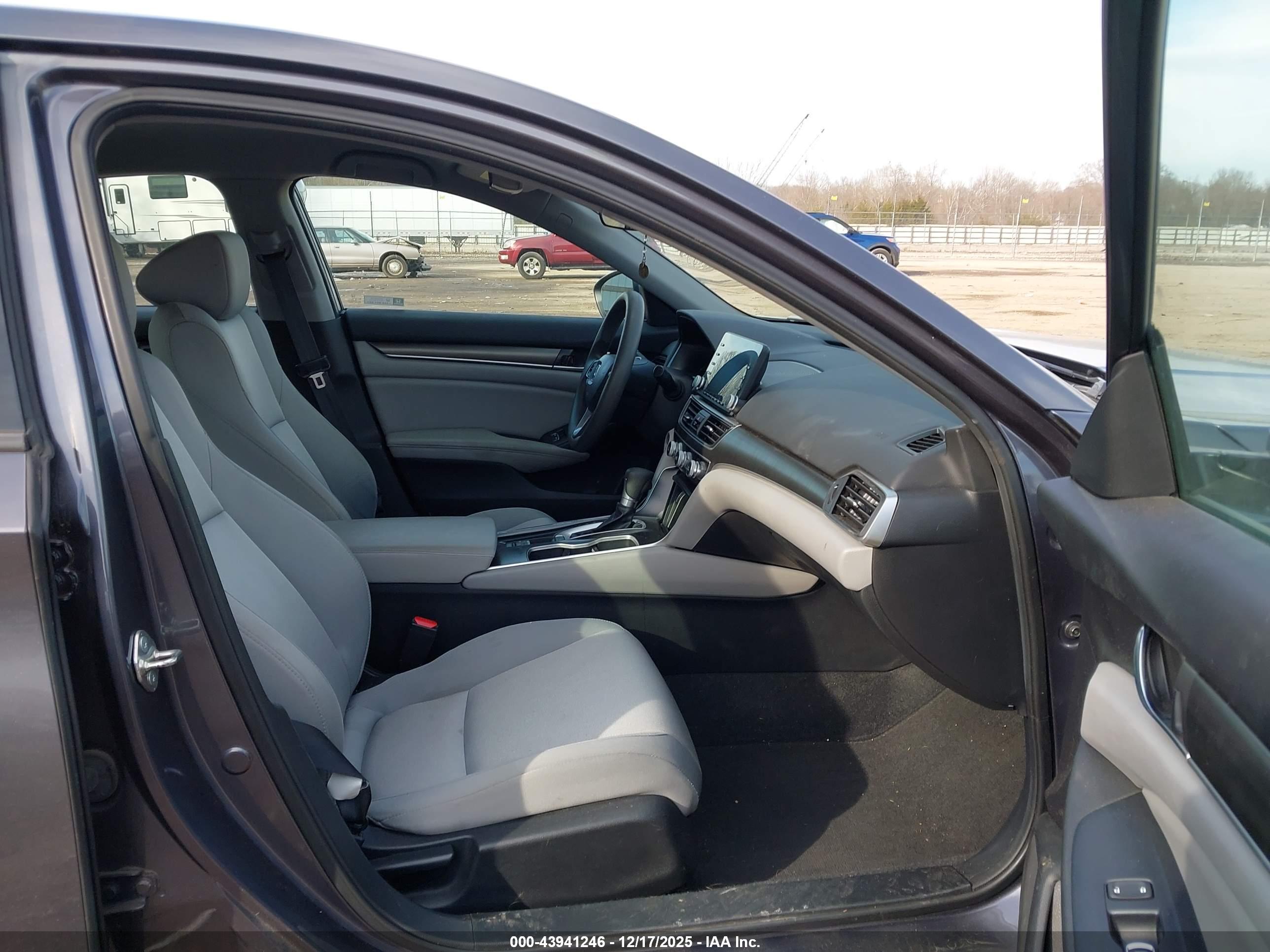 HONDA ACCORD image 5