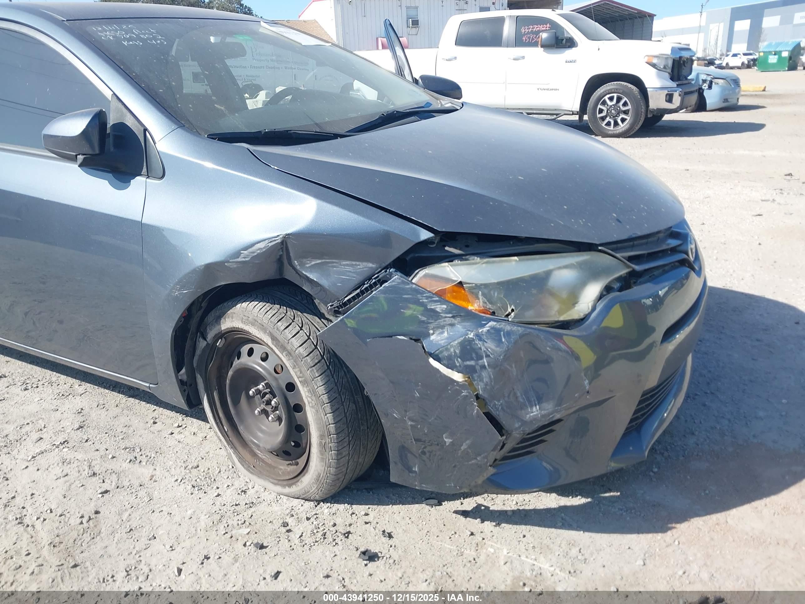 TOYOTA COROLLA image 6