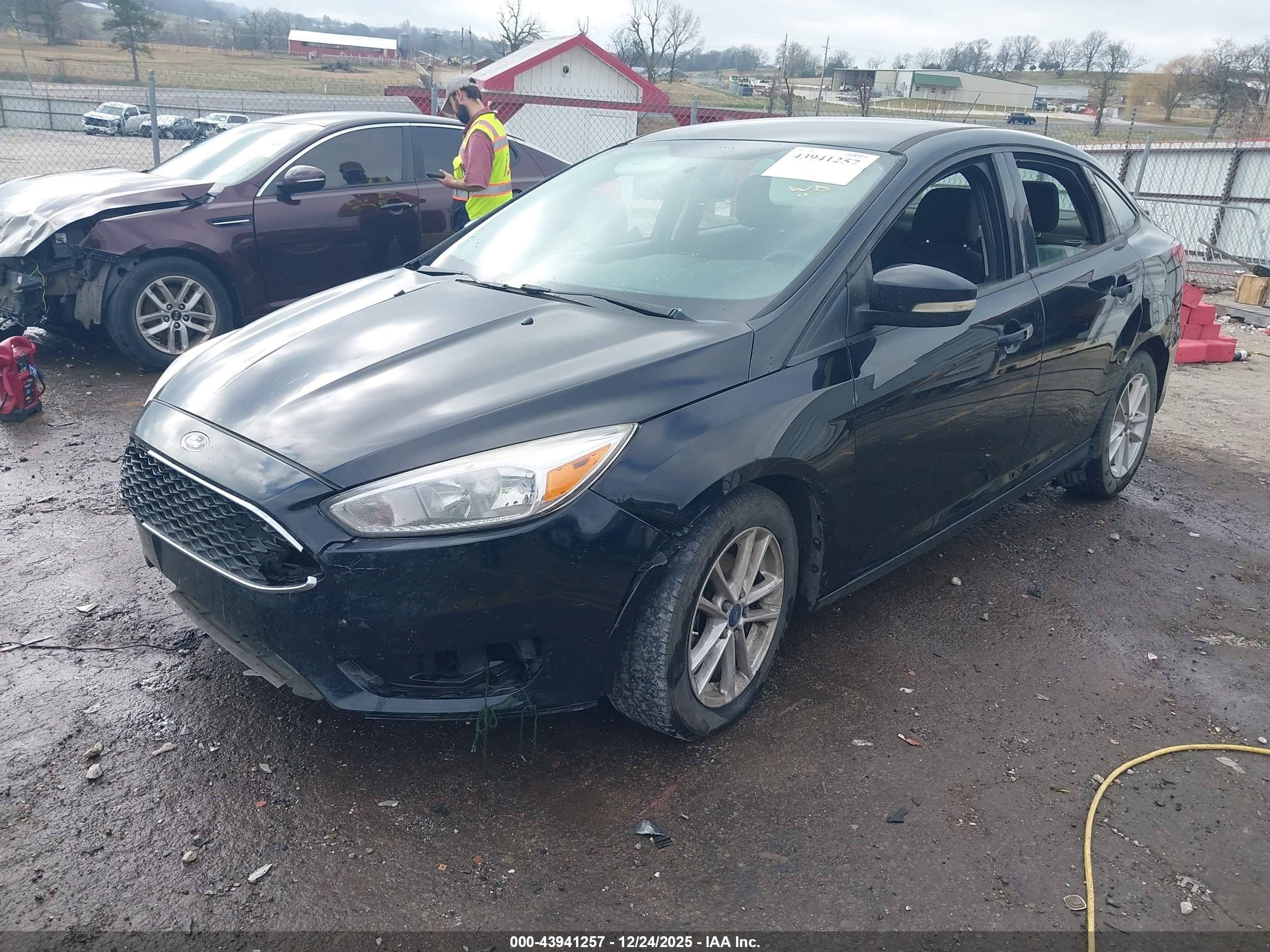 FORD FOCUS image 2