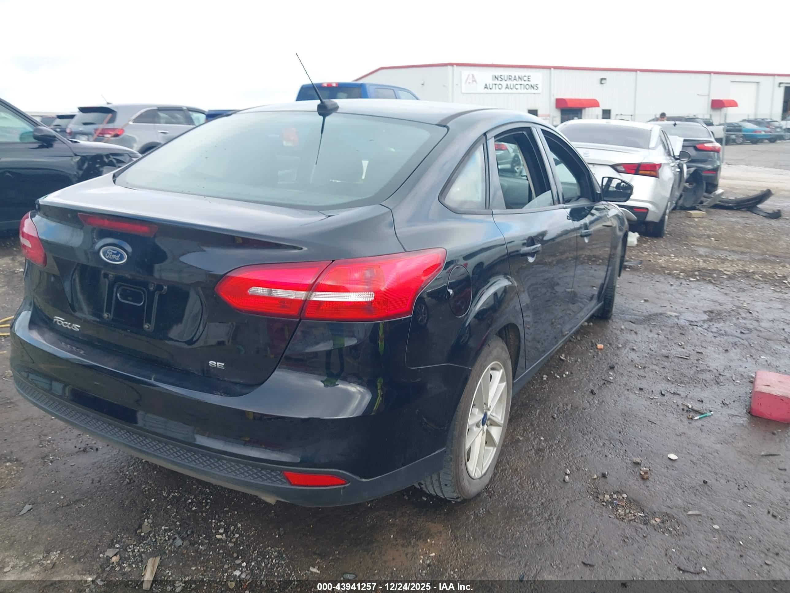 FORD FOCUS image 4