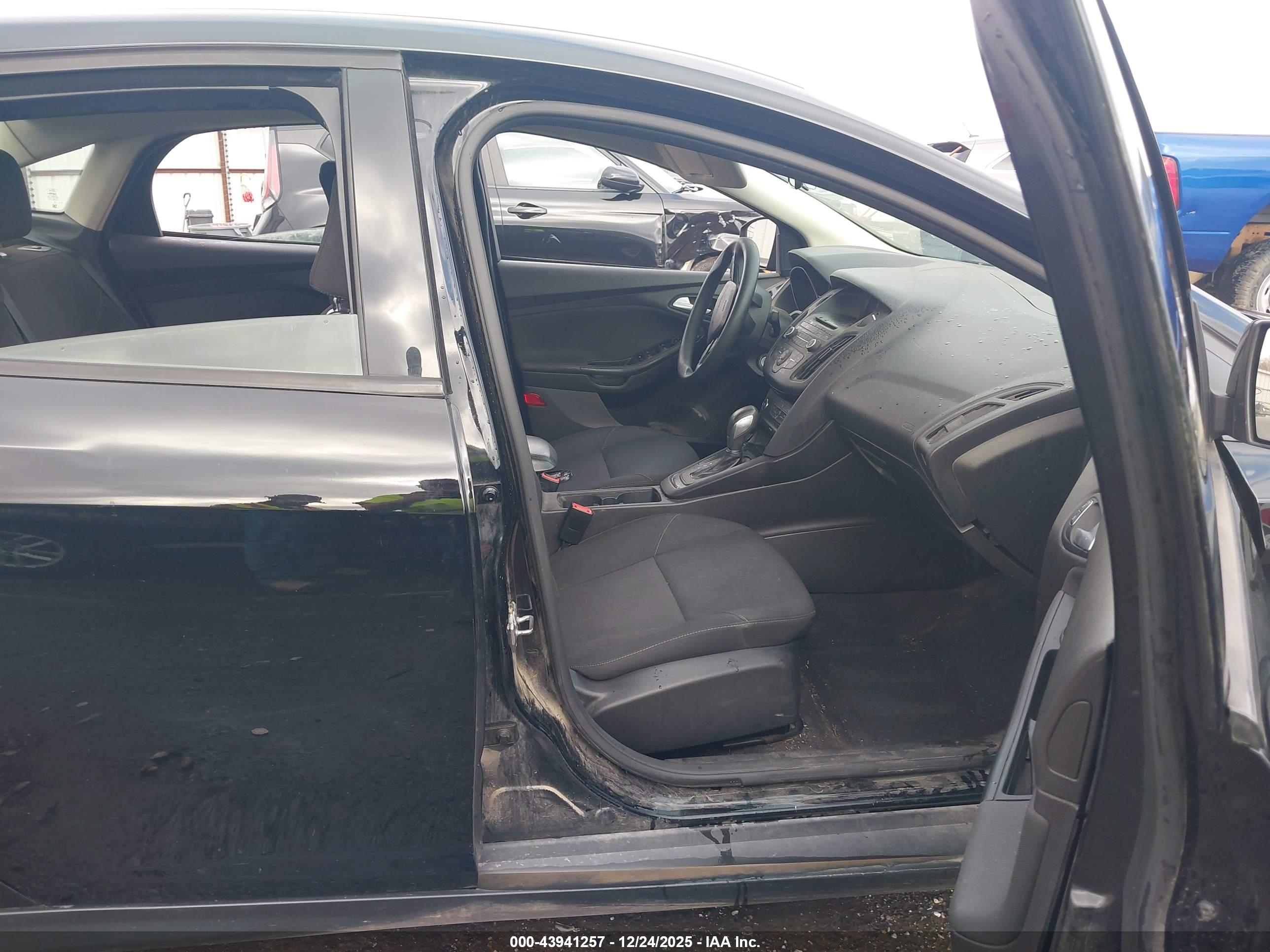 FORD FOCUS image 5