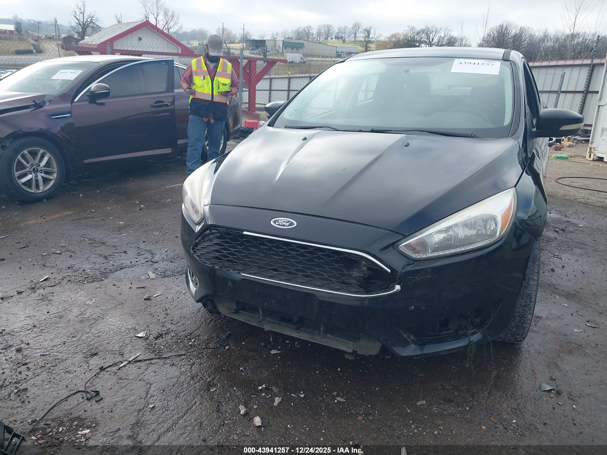 FORD FOCUS image 6