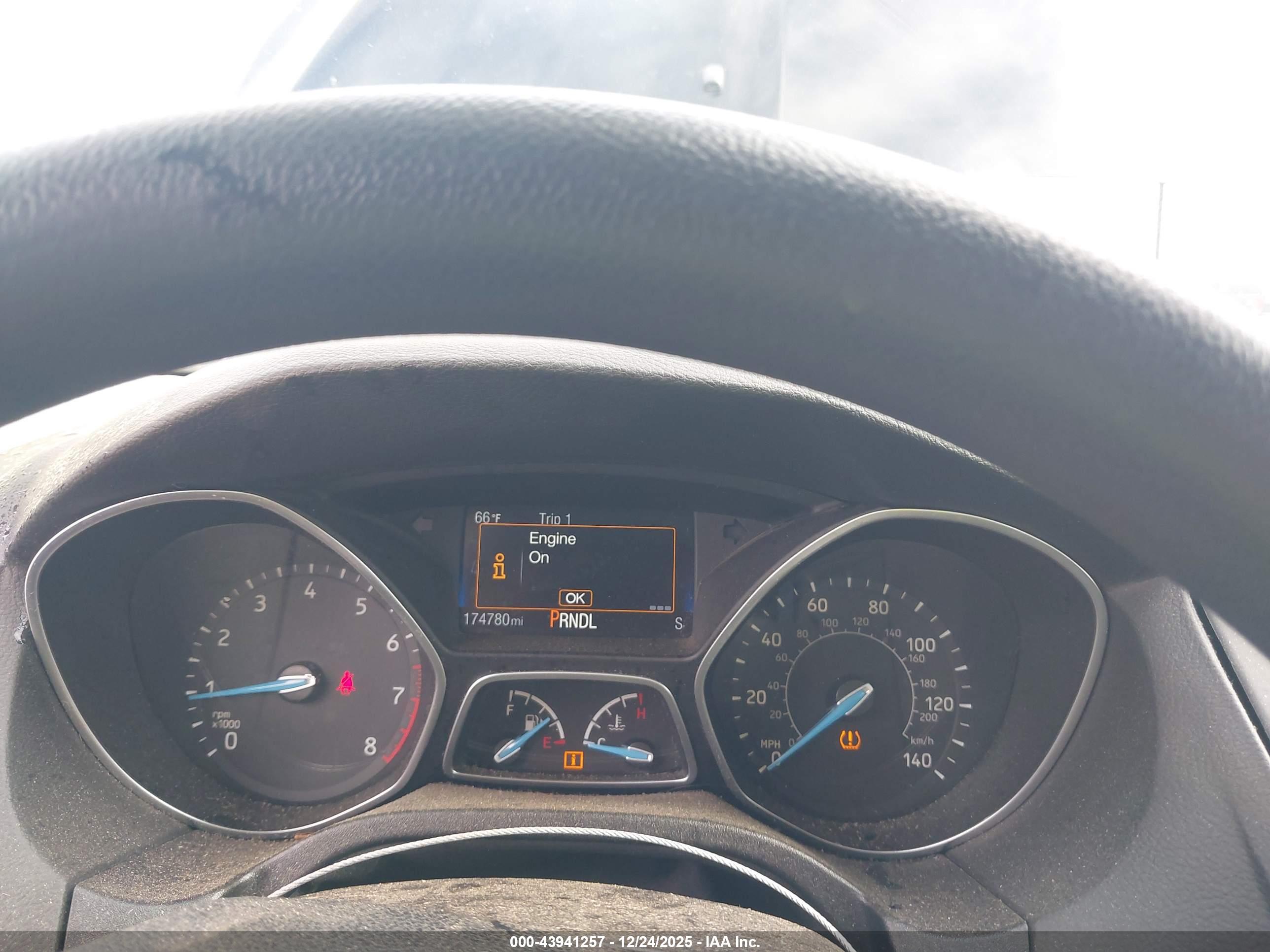 FORD FOCUS image 7