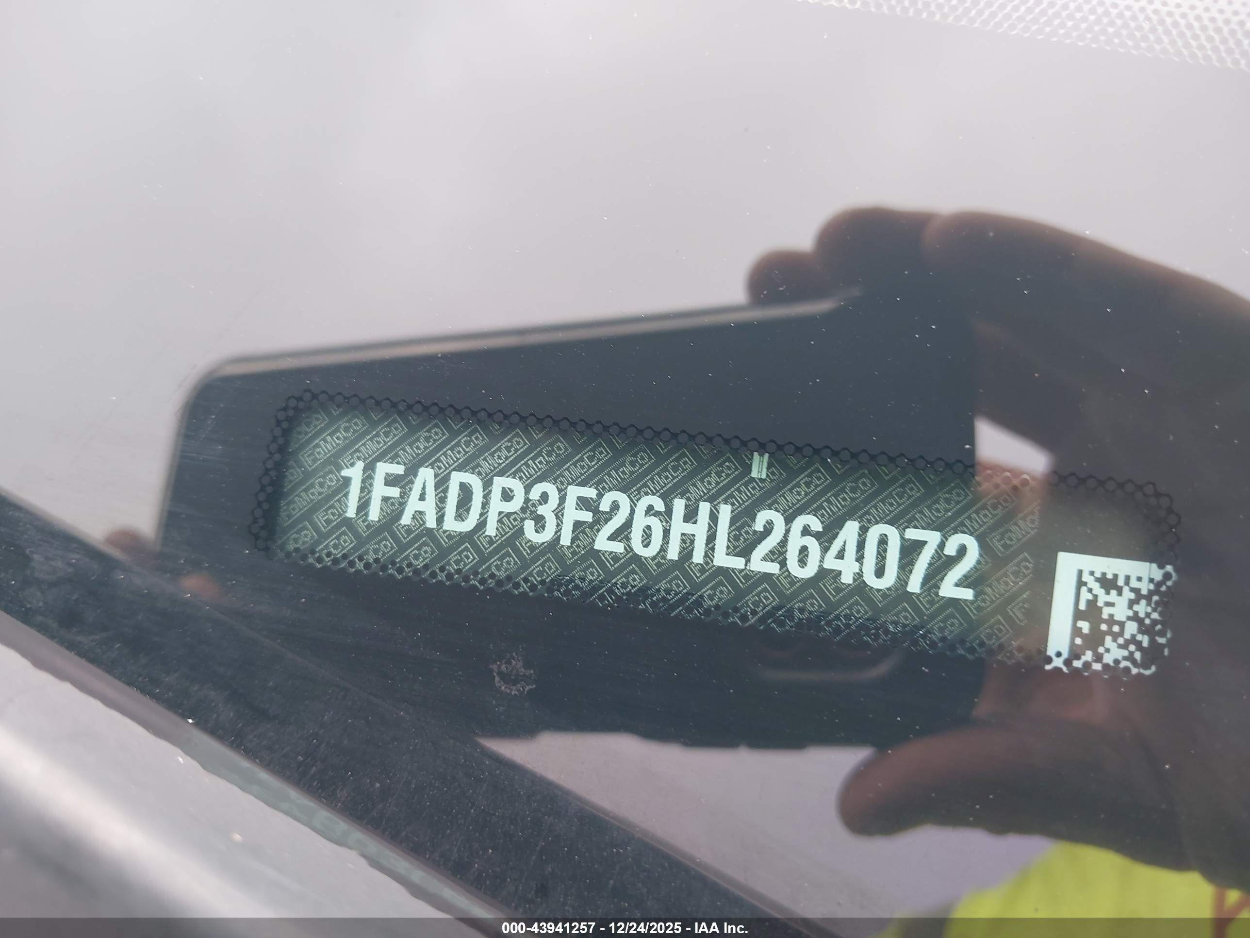 FORD FOCUS image 9