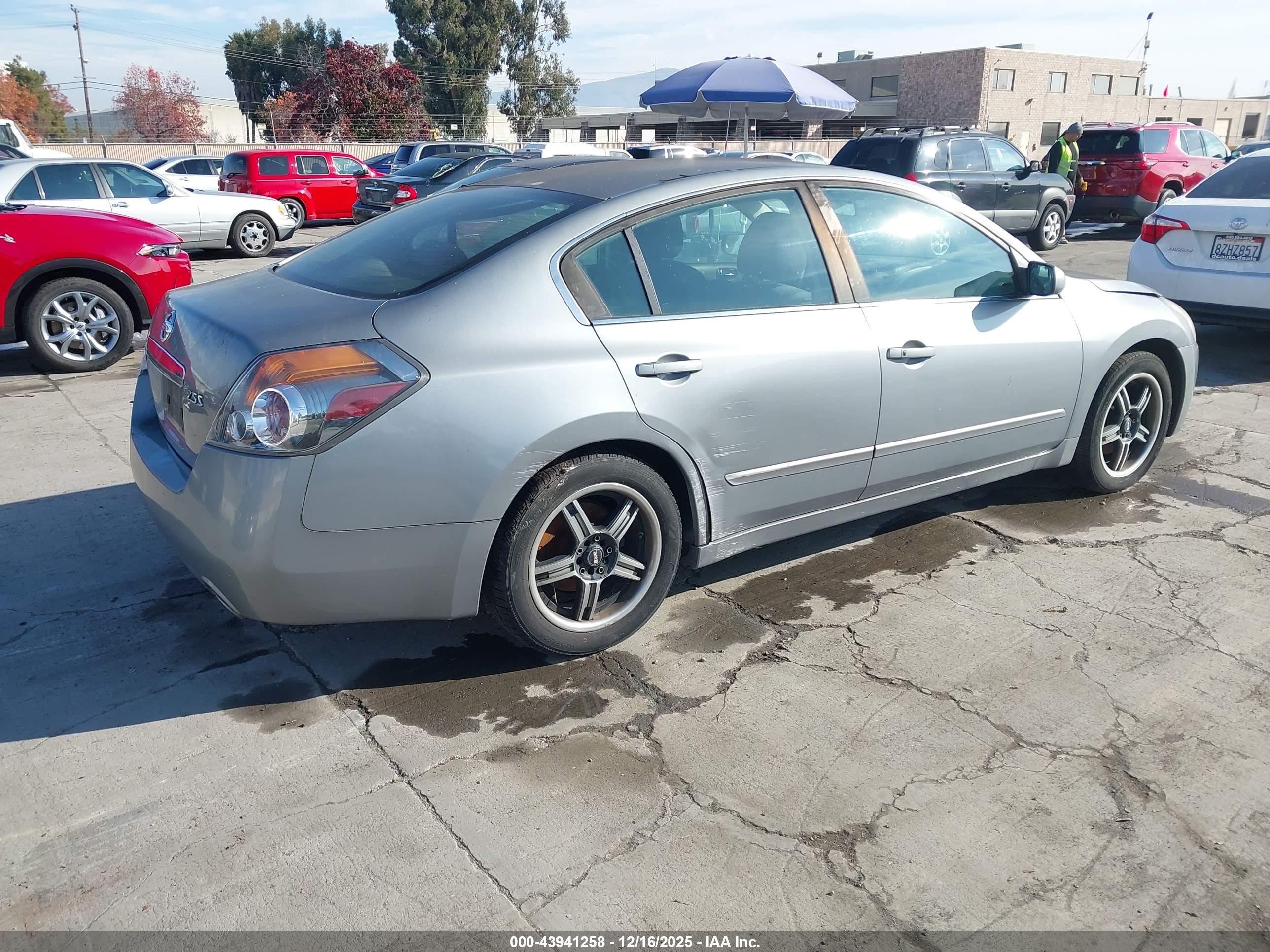 NISSAN ALTIMA image 4