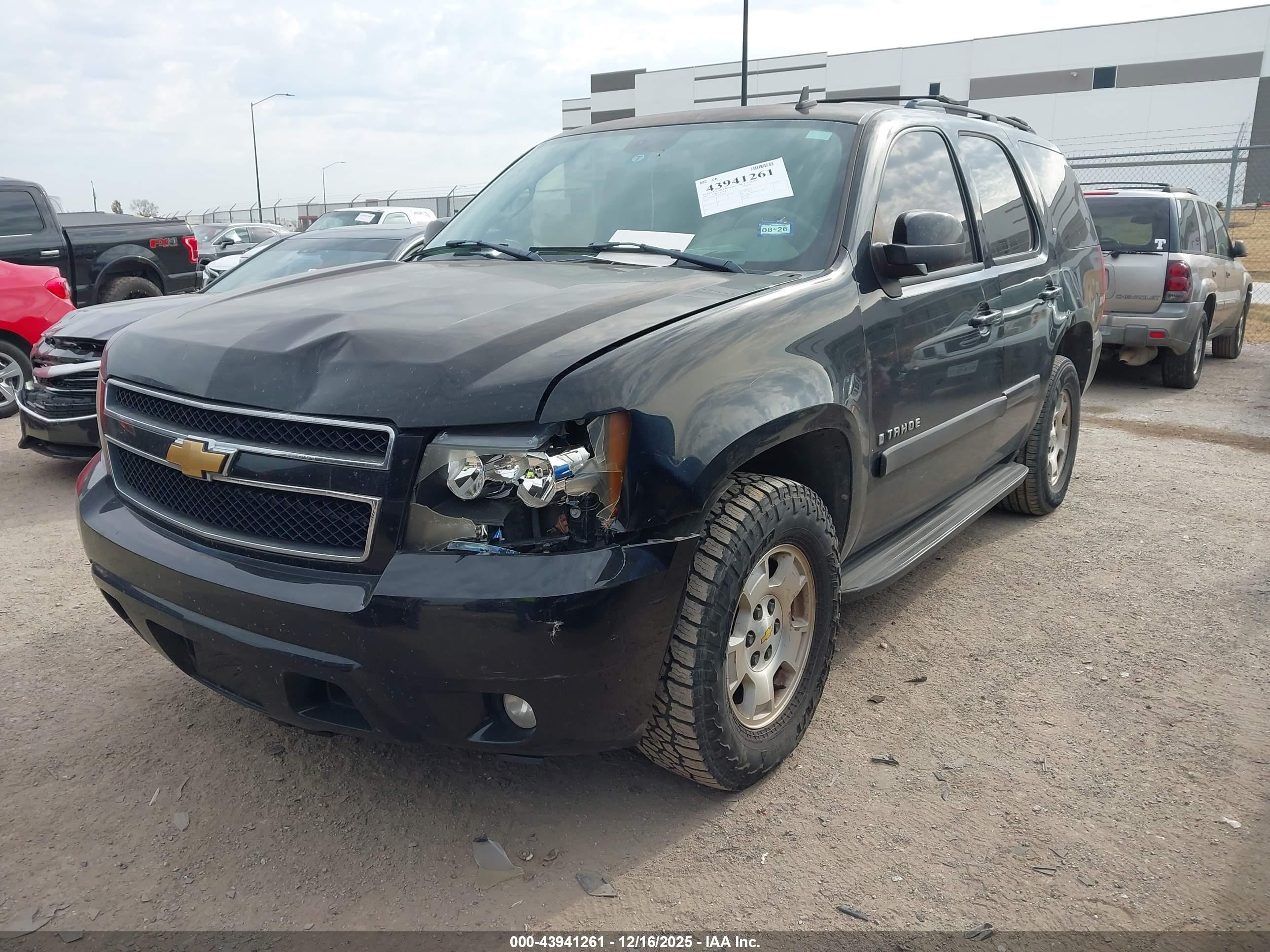 CHEVROLET TAHOE image 2