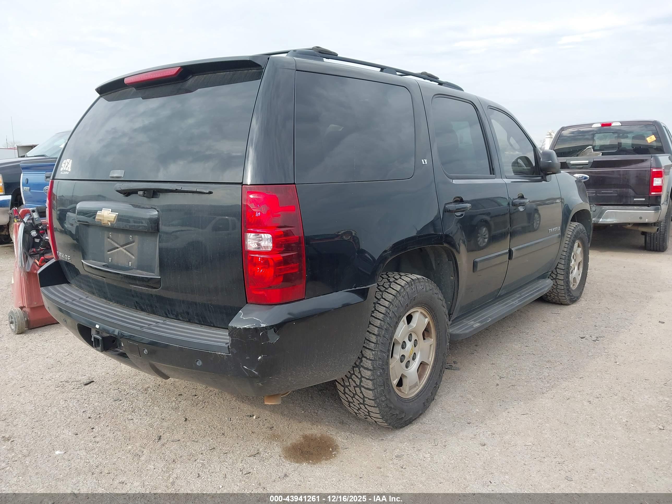 CHEVROLET TAHOE image 4