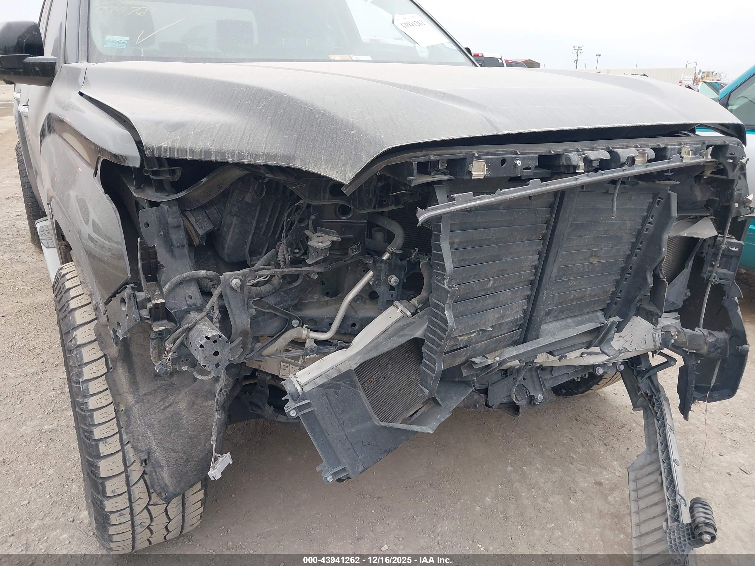 TOYOTA TUNDRA image 6