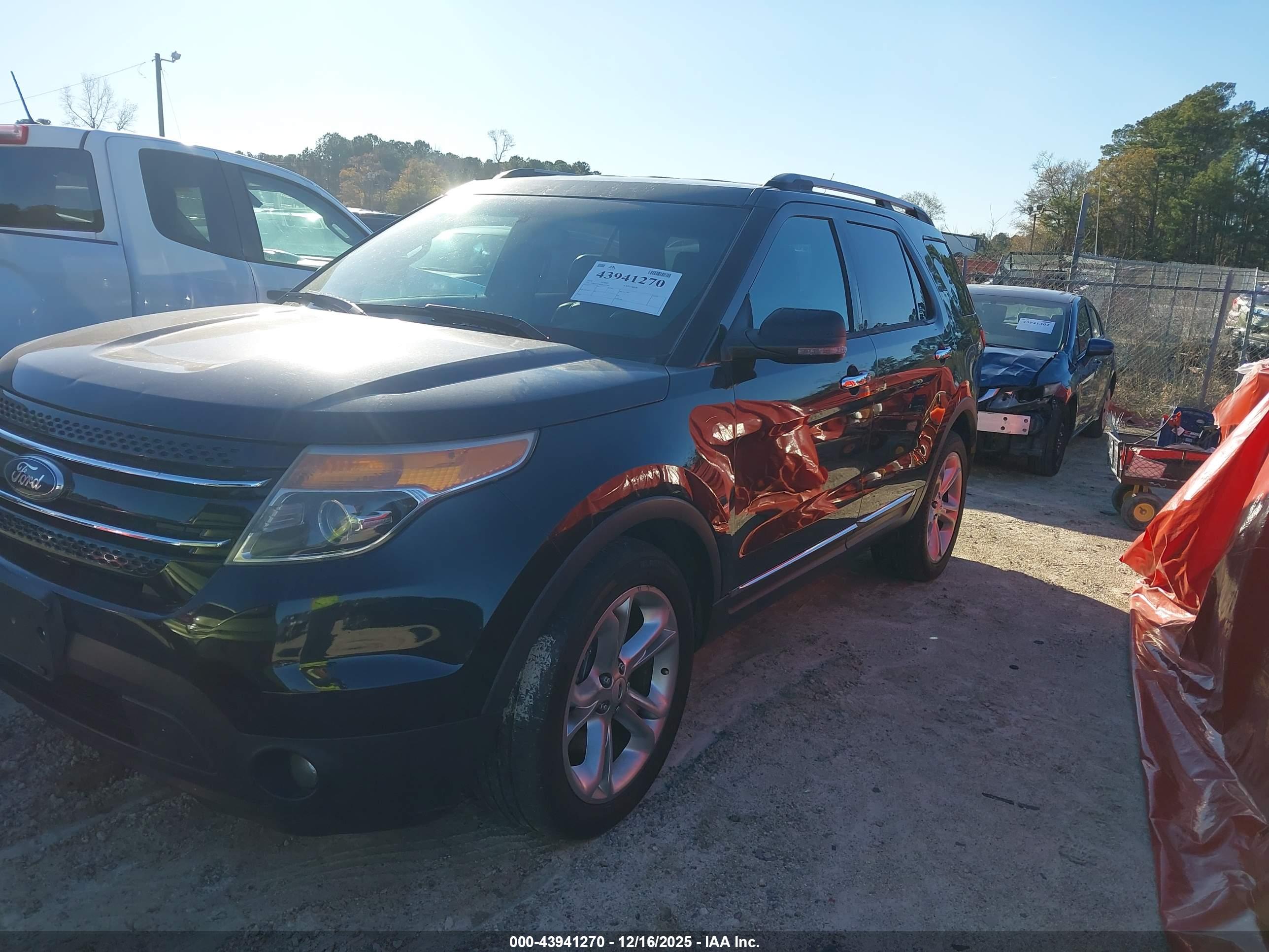 FORD EXPLORER image 2
