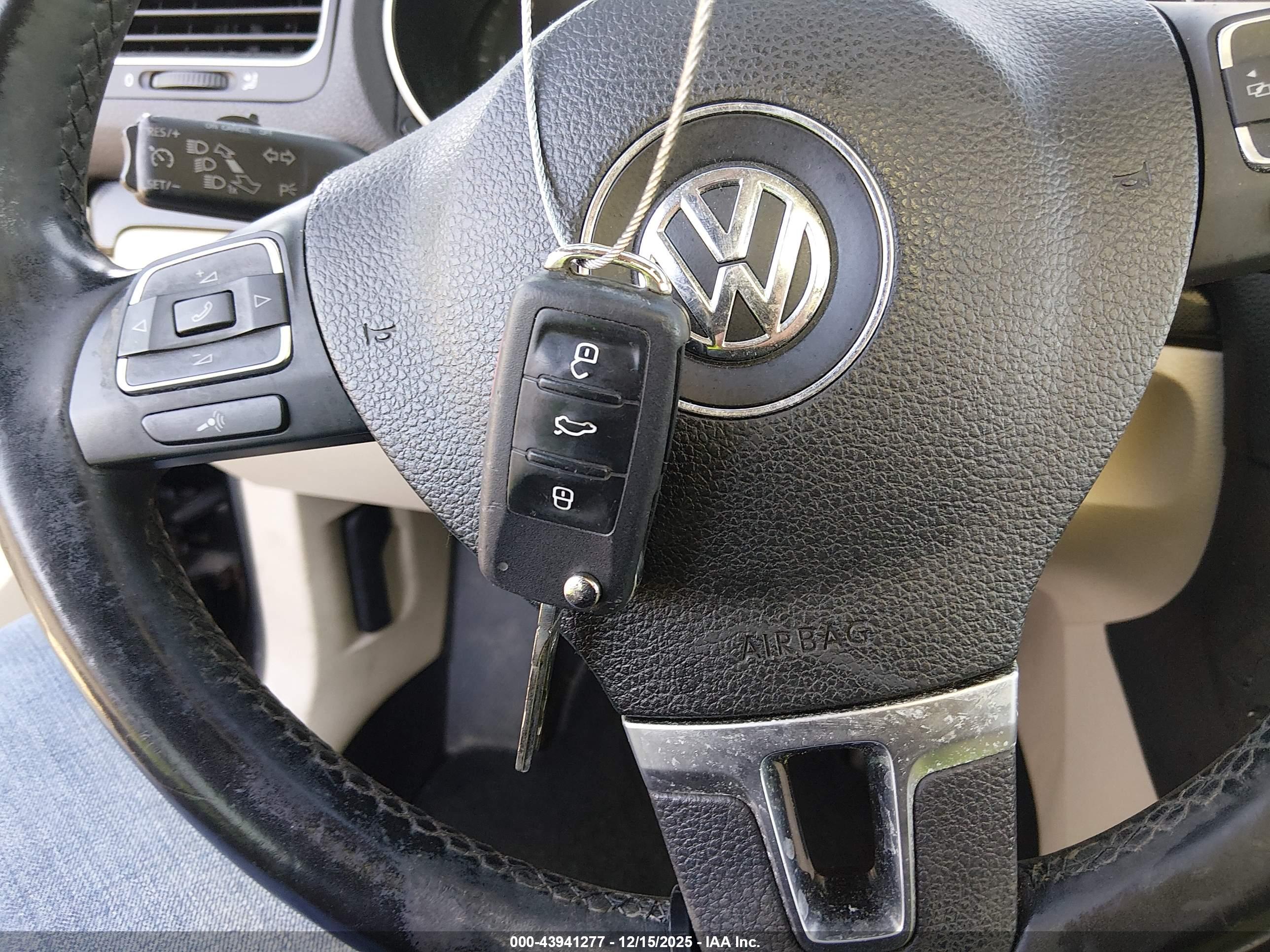 VOLKSWAGEN JETTA image 11