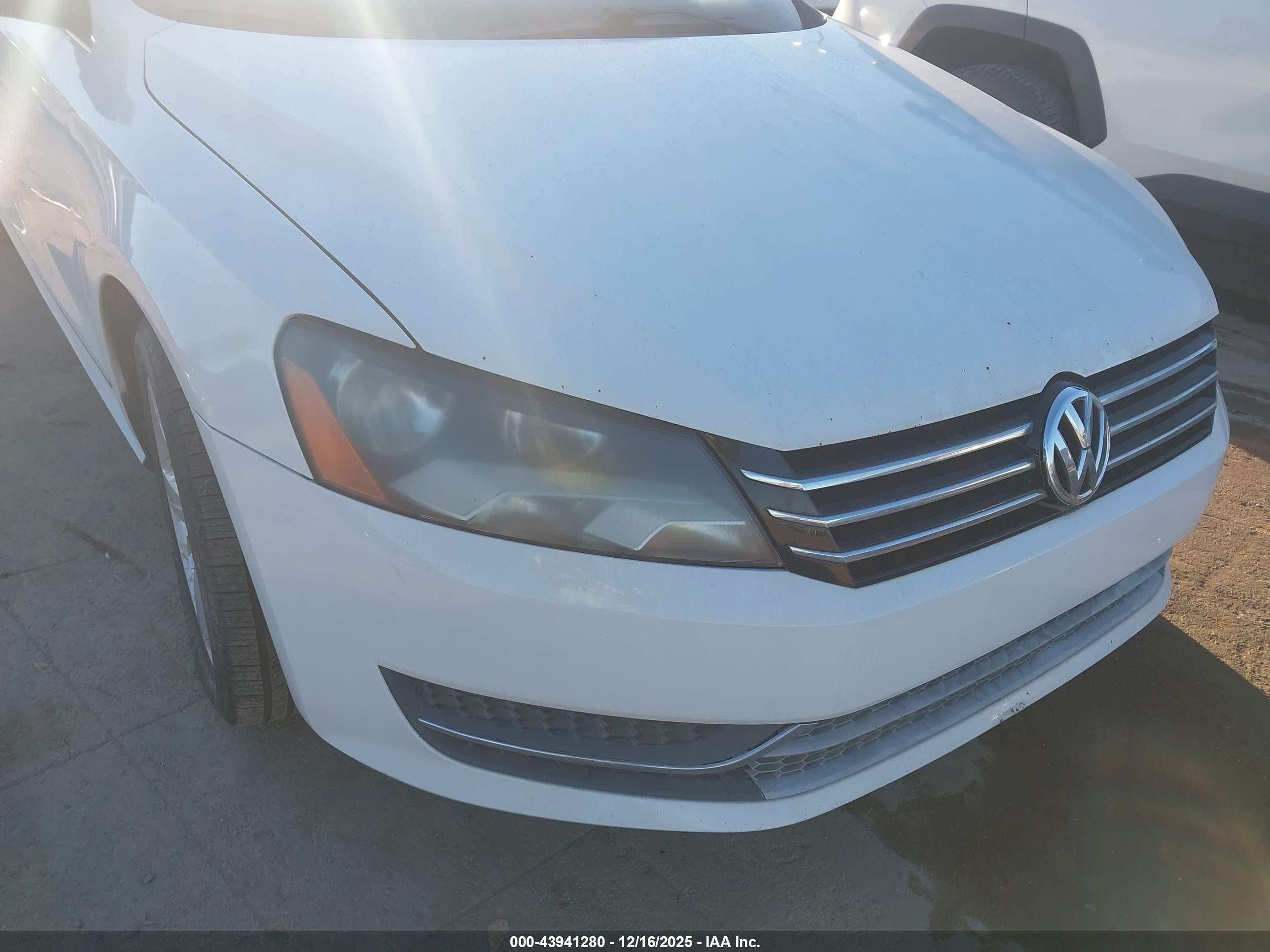VOLKSWAGEN PASSAT image 6