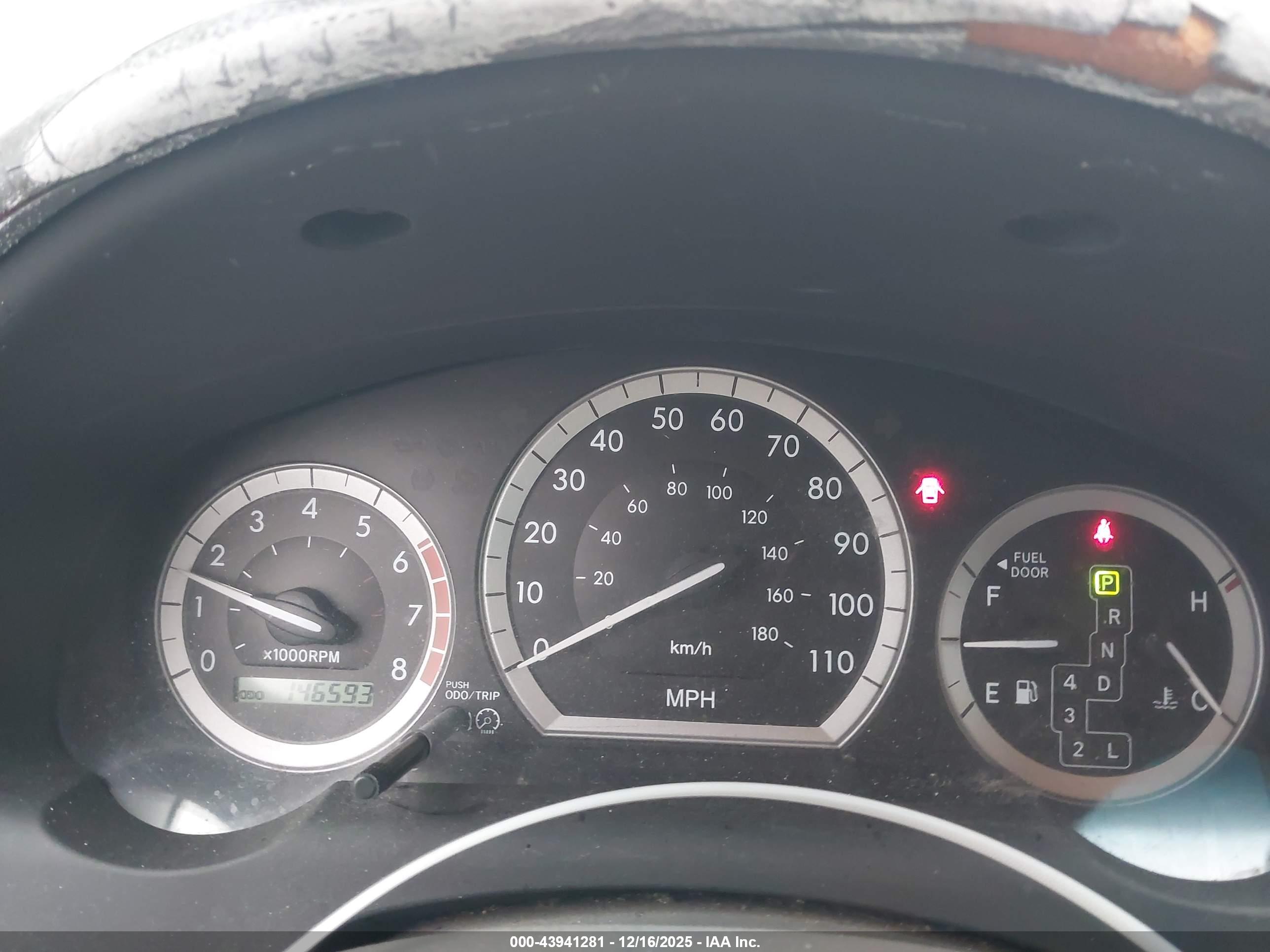 TOYOTA SIENNA image 7