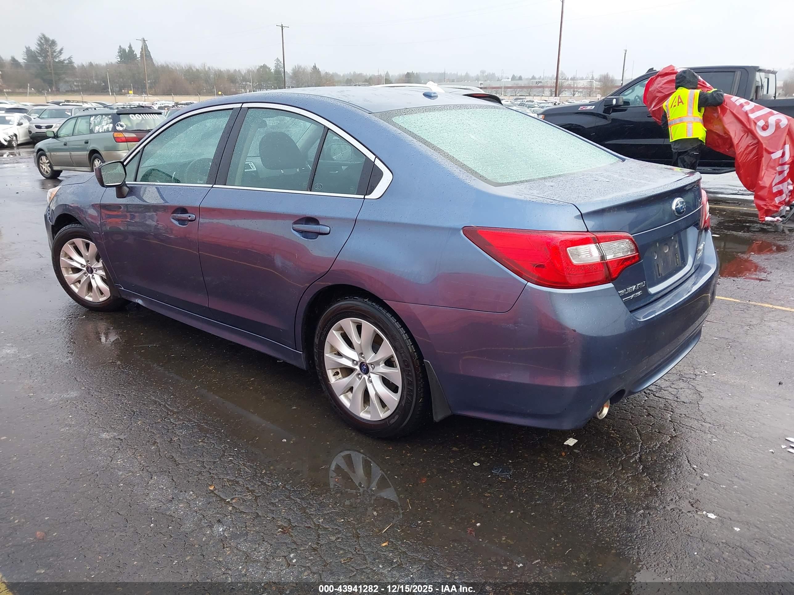 SUBARU LEGACY image 3