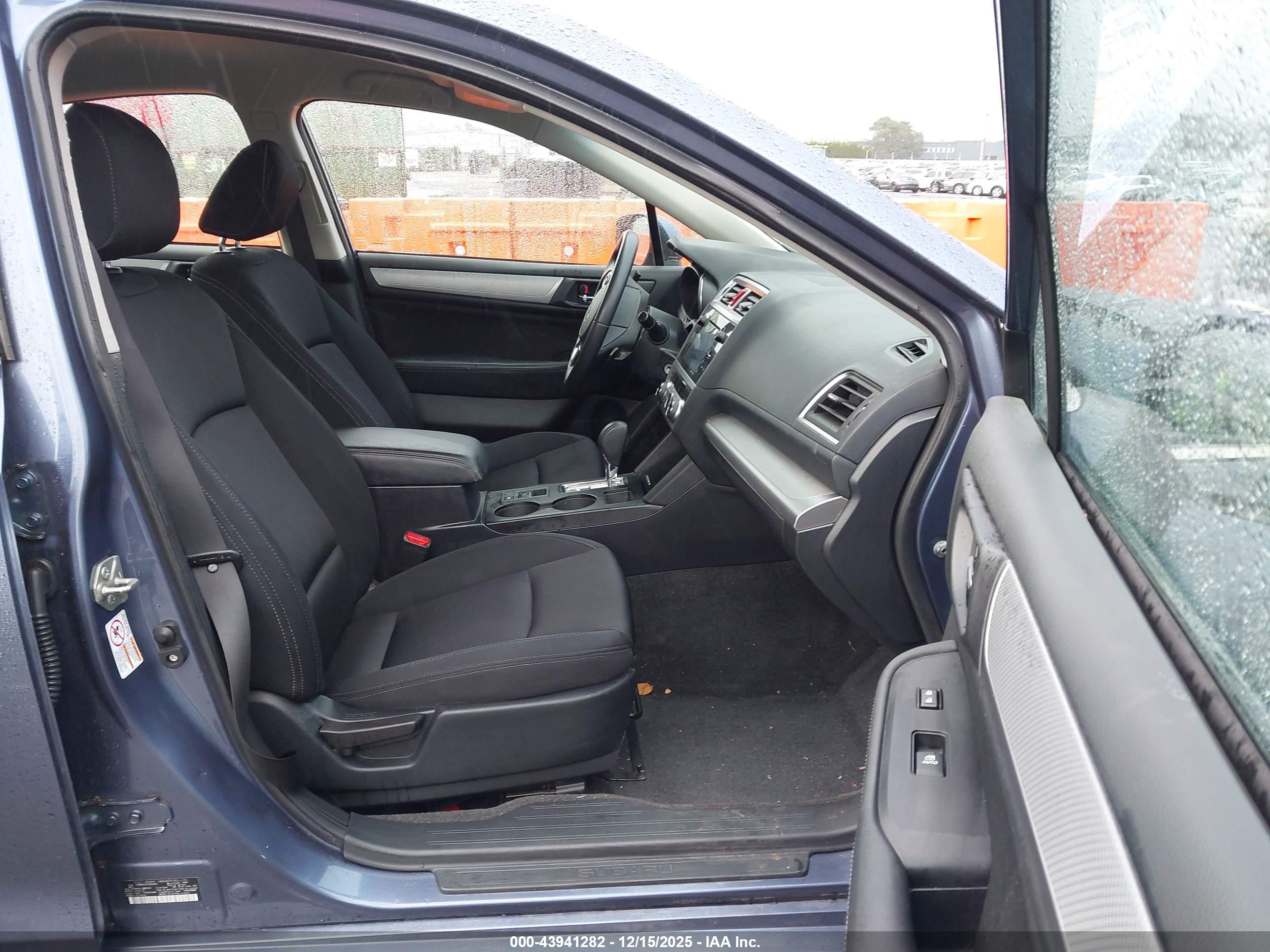 SUBARU LEGACY image 5