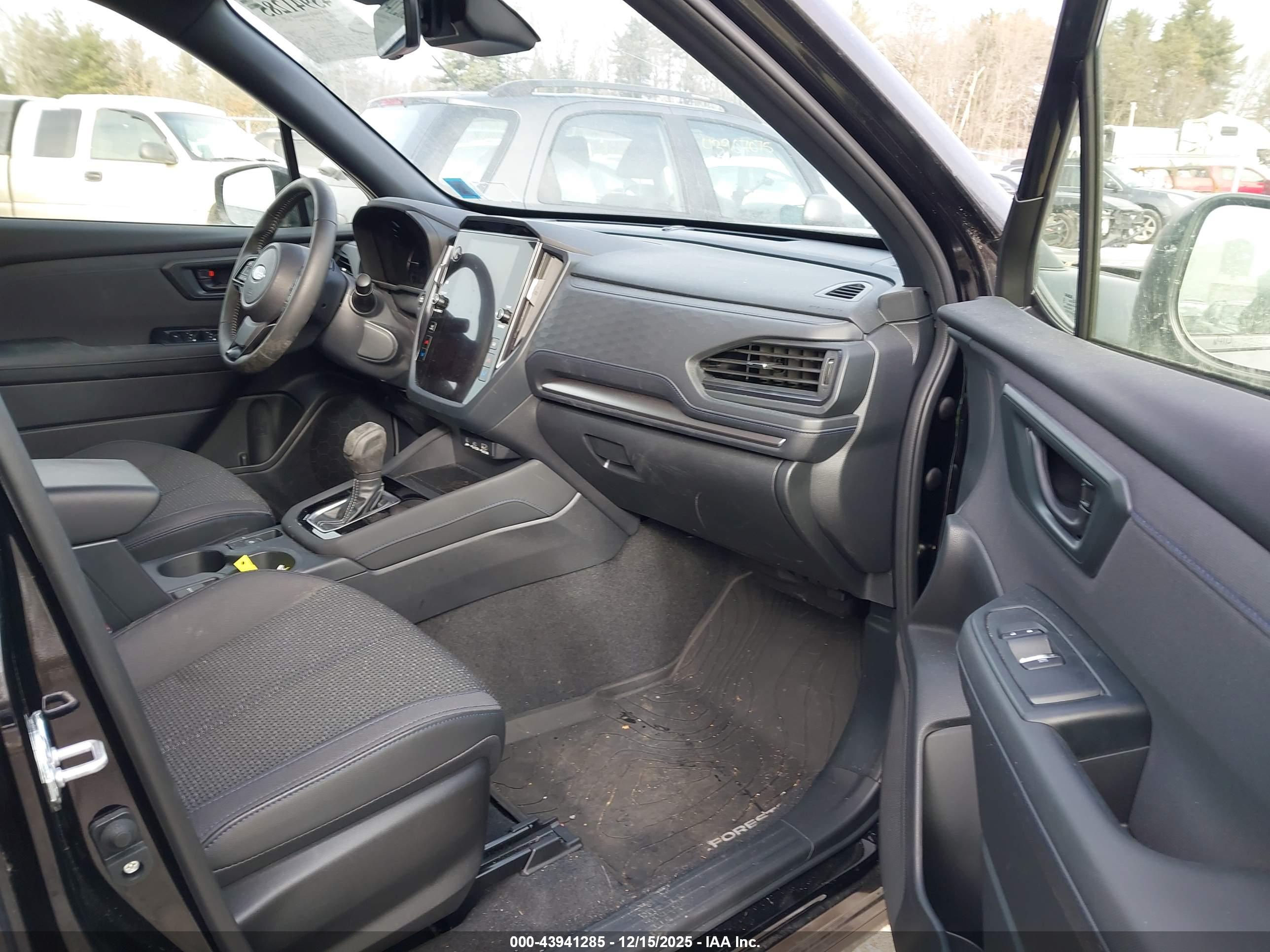 SUBARU FORESTER image 5
