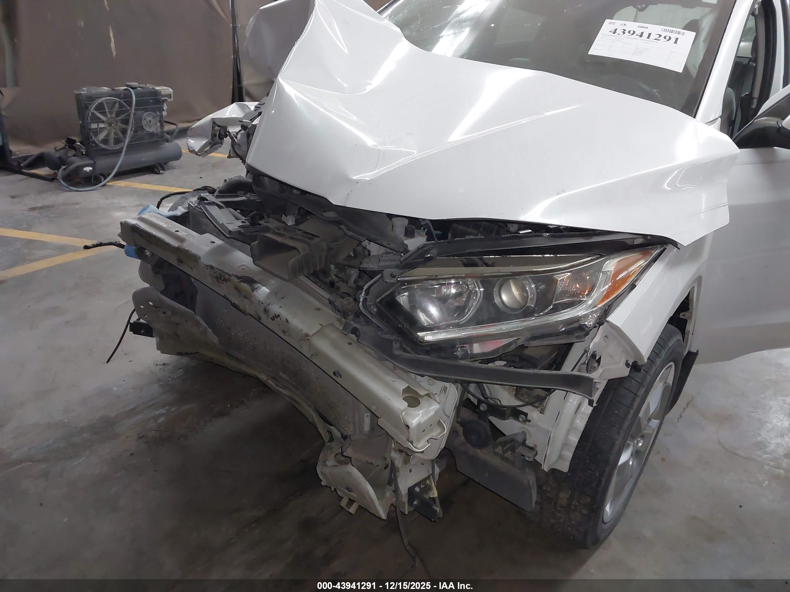 HONDA HR-V image 6