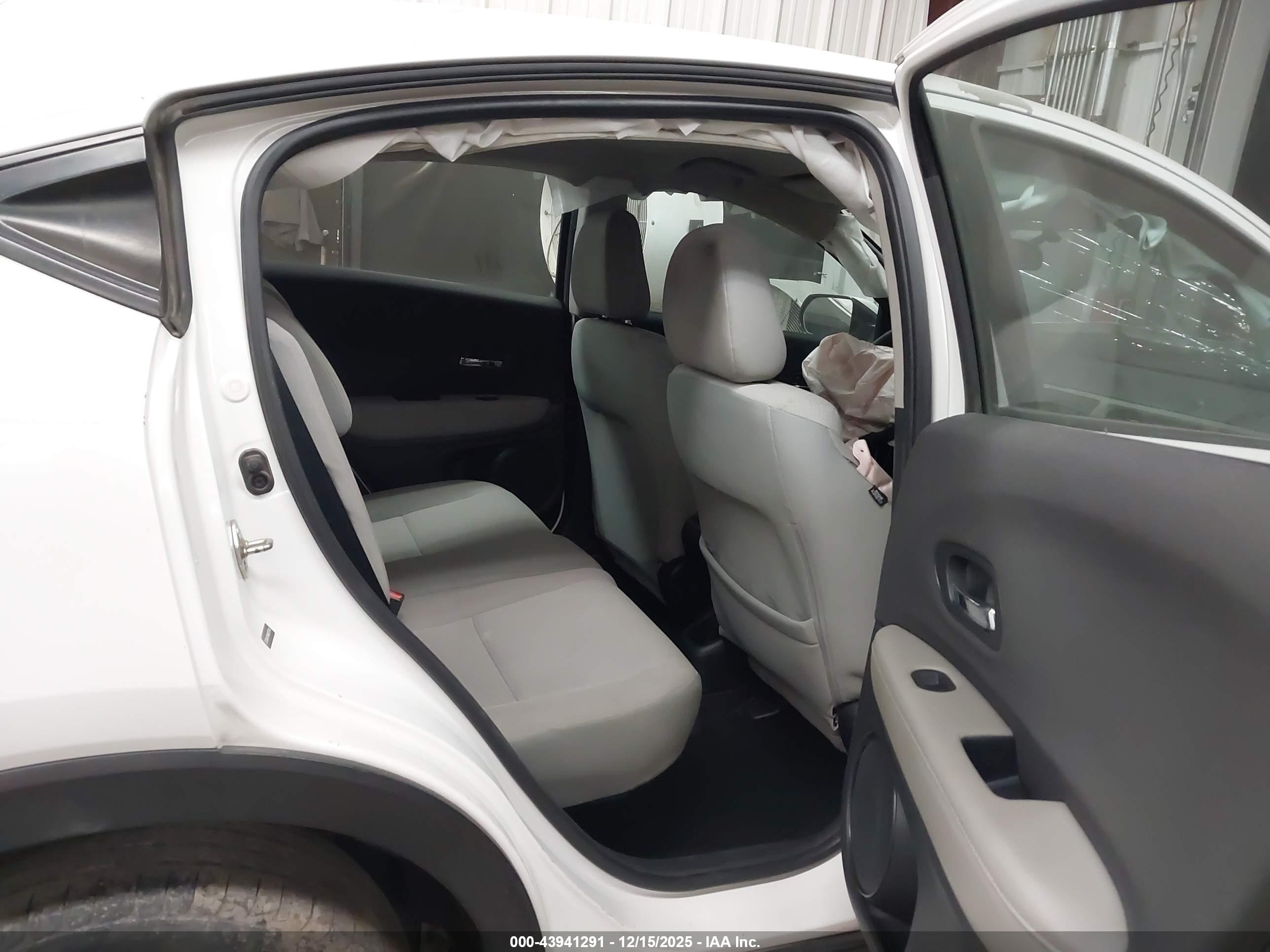 HONDA HR-V image 8